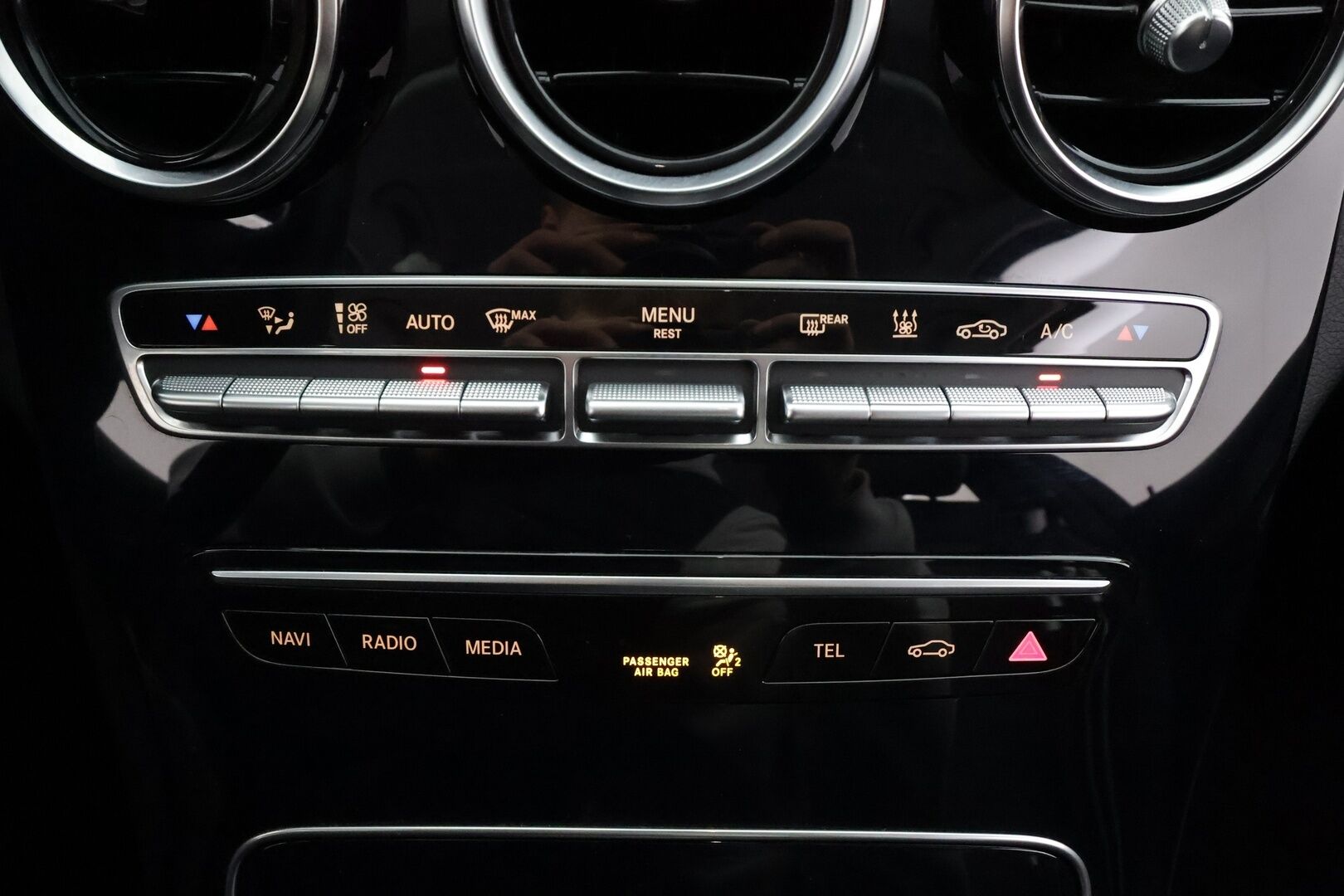 Mercedes-Benz C 2020 300 de T A Business Avantgarde Edition EQ Power * Digimittaristo / Lisälämmitin / P.Kamera / Koukku / LED / Sportpenkit* - 1-om Suomi-auto / 2x Latauskaapelit / Todella vähän ajettu! - HULLUT AVAJAISHULINAT KORKOTARJOUS 3,29 %