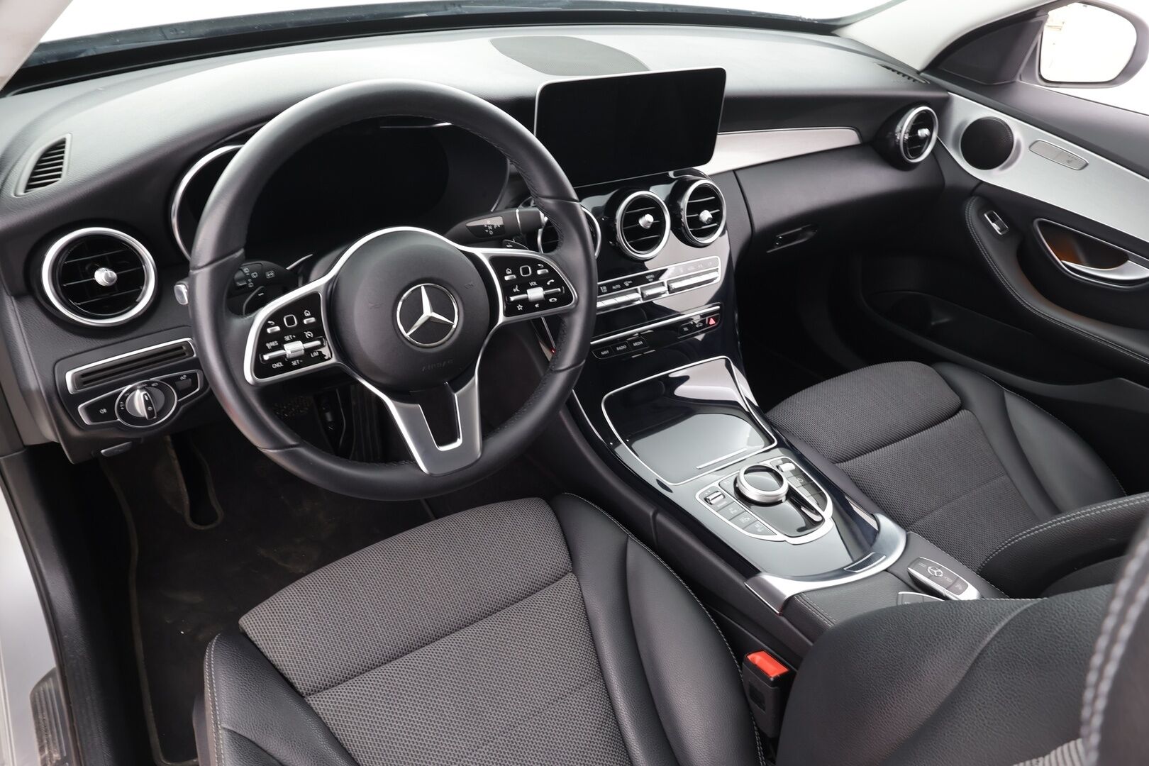 Mercedes-Benz C 2020 300 de T A Business Avantgarde Edition EQ Power * Digimittaristo / Lisälämmitin / P.Kamera / Koukku / LED / Sportpenkit* - 1-om Suomi-auto / 2x Latauskaapelit / Todella vähän ajettu! - HULLUT AVAJAISHULINAT KORKOTARJOUS 3,29 %