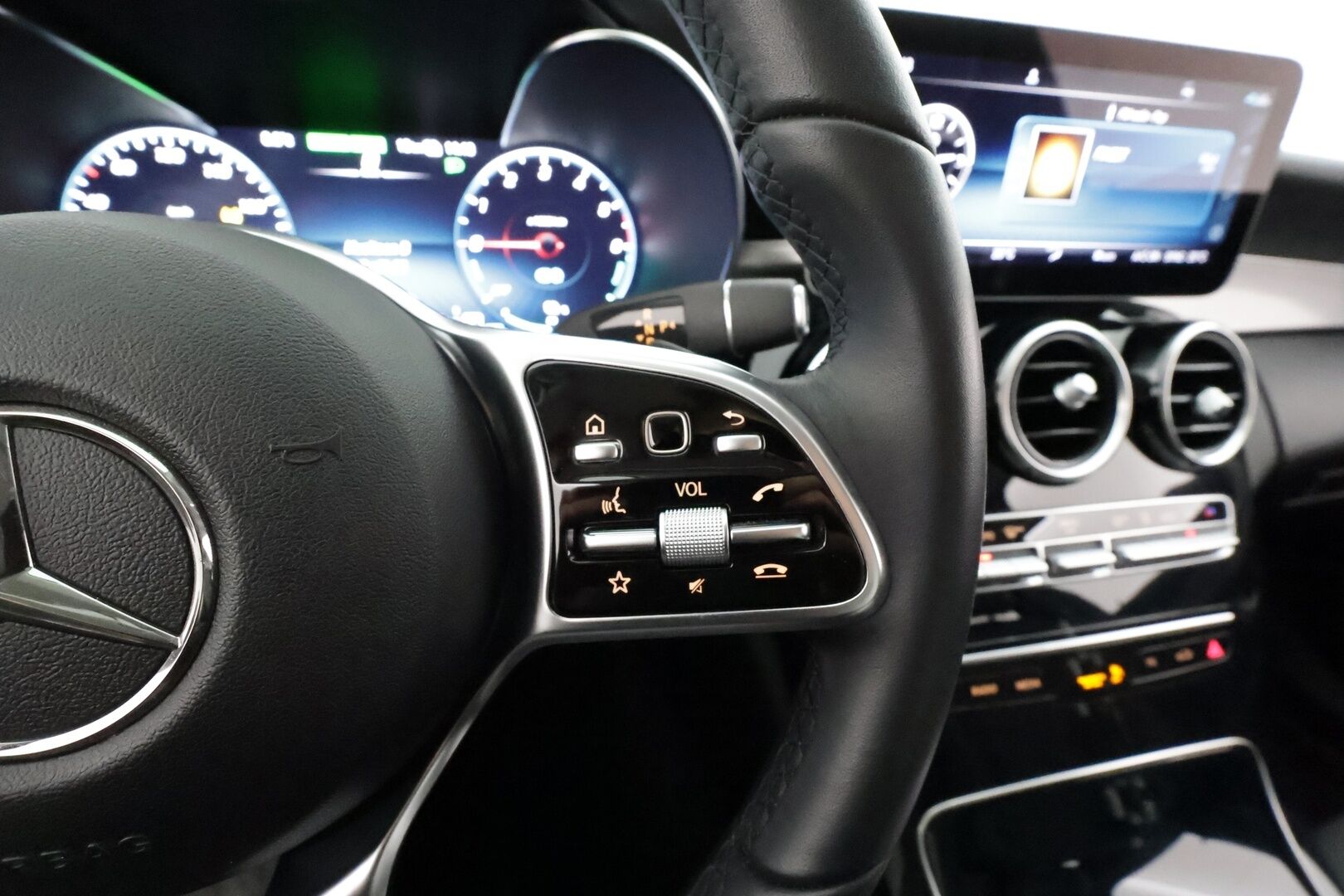 Mercedes-Benz C 2020 300 de T A Business Avantgarde Edition EQ Power * Digimittaristo / Lisälämmitin / P.Kamera / Koukku / LED / Sportpenkit* - 1-om Suomi-auto / 2x Latauskaapelit / Todella vähän ajettu! - HULLUT AVAJAISHULINAT KORKOTARJOUS 3,29 %