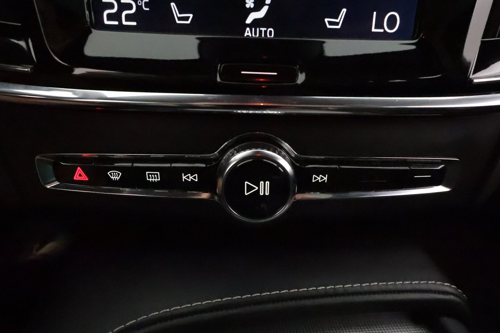 Volvo S90 2018 D4 AWD R-Design aut **Lasikattoluukku / Adapt.Vakkari / Full-LED / P.Kamera / Sporttipenkki Muistilla / Webasto / Navi** - Kahdet Renkaat