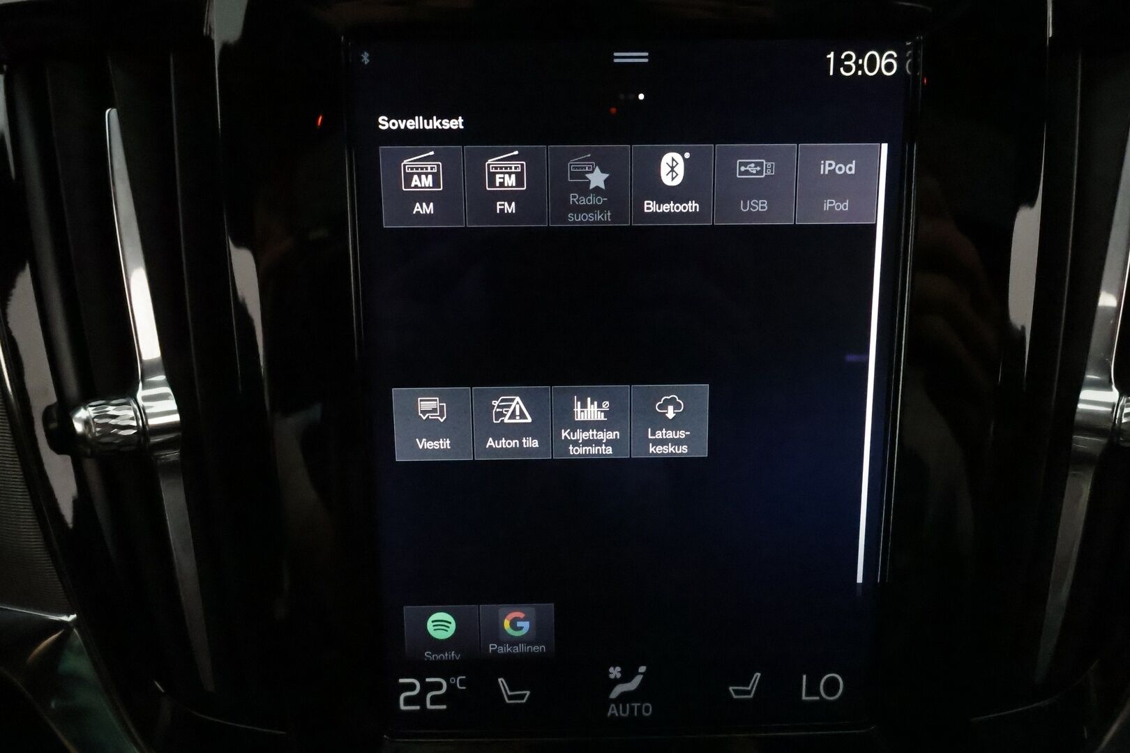 Volvo S90 2018 D4 AWD R-Design aut **Lasikattoluukku / Adapt.Vakkari / Full-LED / P.Kamera / Sporttipenkki Muistilla / Webasto / Navi** - Kahdet Renkaat