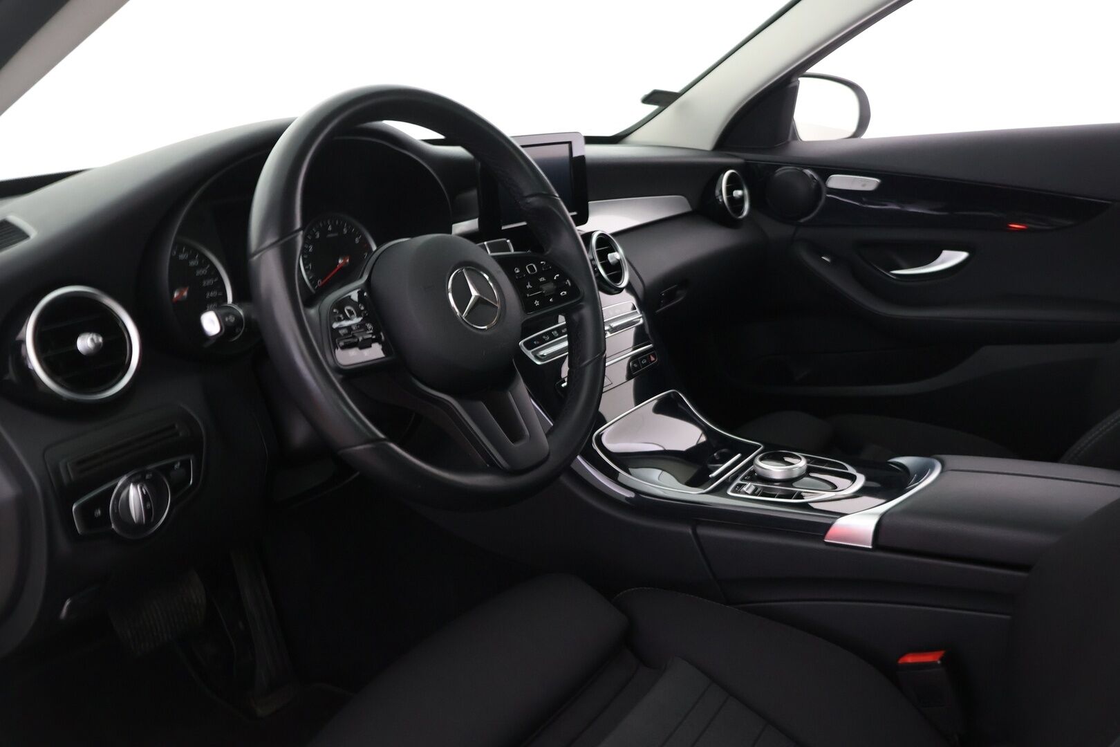 Mercedes-Benz C 2020 300 e 4MATIC A Business Edition EQ Power - Suomi-auto | Multibeam LED | Lisälämmitin | P.kamera | Carplay | 2x renkaat