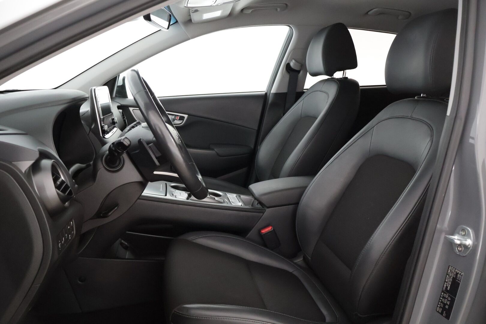 Hyundai KONA 2020 electric 64 kWh 204 hv Style Hud / Adap.vakkari / Ratinlämmitin /  Krell Audio / Blis - Huippuvarusteilla oleva ja siisti yksilö! 