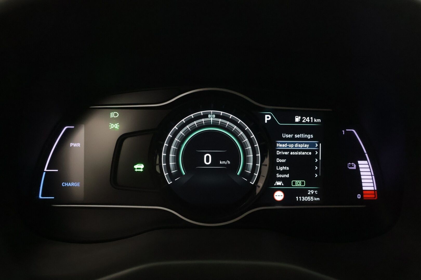 Hyundai KONA 2020 electric 64 kWh 204 hv Style Hud / Adap.vakkari / Ratinlämmitin /  Krell Audio / Blis - Huippuvarusteilla oleva ja siisti yksilö! 