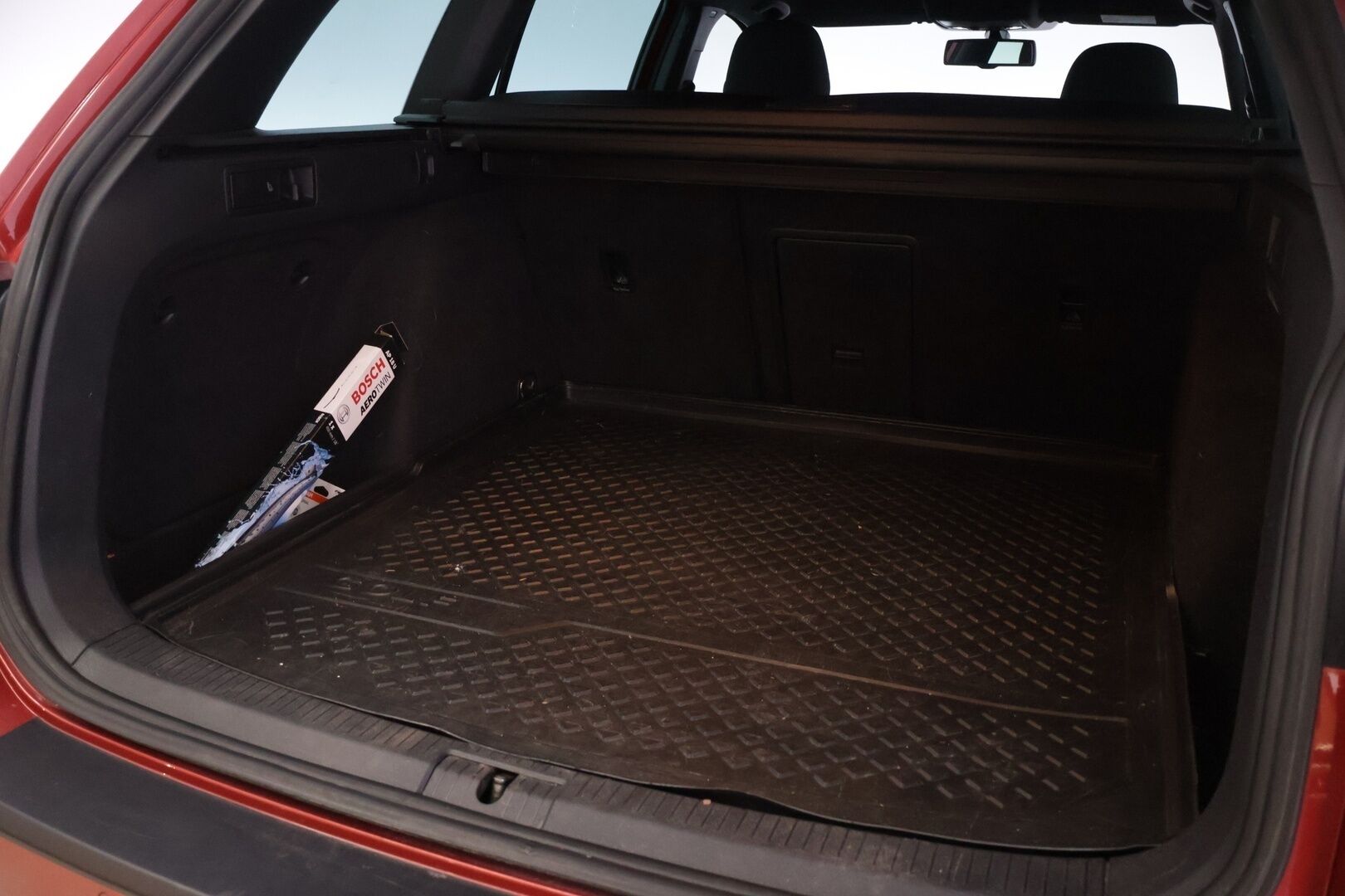 Volkswagen Golf 2016 Variant Alltrack 1,8 TSI 132 kW 4MOTION DSG - Webasto | ACC | Koukku | Tutkat | Xenon | 2x Uudet renkaat | Huoltokirja | Upea metalliväri | Tarkasti huollettu |