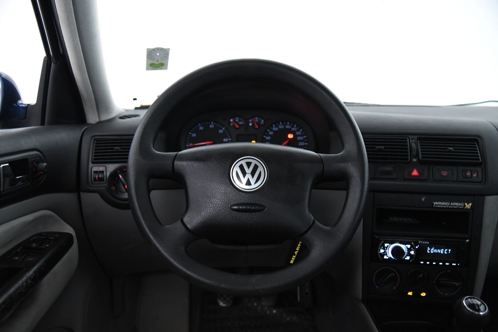 Volkswagen Golf 2000 VW Golf 1,6 Viistoperä (AB) 4ov 1590cm3 - MYYDÄÄN HUUTOKAUPAT.COM:ISSA