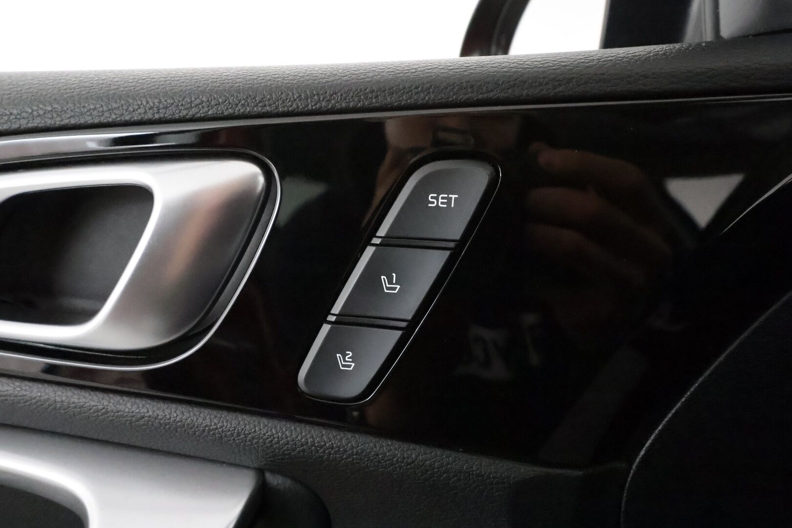 Kia XCeed 2020 1,4 T-GDI ISG 140hv Business Premium DCT AT *ACC / P.kamera / LED / Navi / Muistipenkki / Ilmastoidut nahat / JBL* - Suomi-auto / Kahdet renkaat aluvanteilla / Merkkihuollettu / Juuri katsastettu ja huollettu!