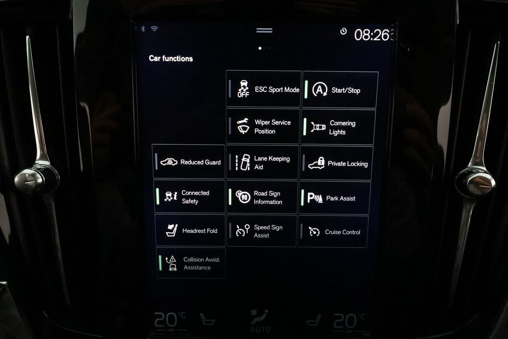 Volvo V90 2018 D4 AWD Business aut **Webasto / Adapt.vakkari / Puolinahat / KeylessGo / P.tutka** - Ilman AD-blue järjestelmää! / Full-Led / 