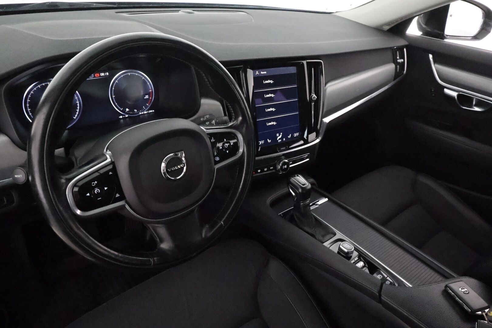 Volvo V90 2018 D4 AWD Business aut **Webasto / Adapt.vakkari / Puolinahat / KeylessGo / P.tutka** - Ilman AD-blue järjestelmää! / Full-Led / 