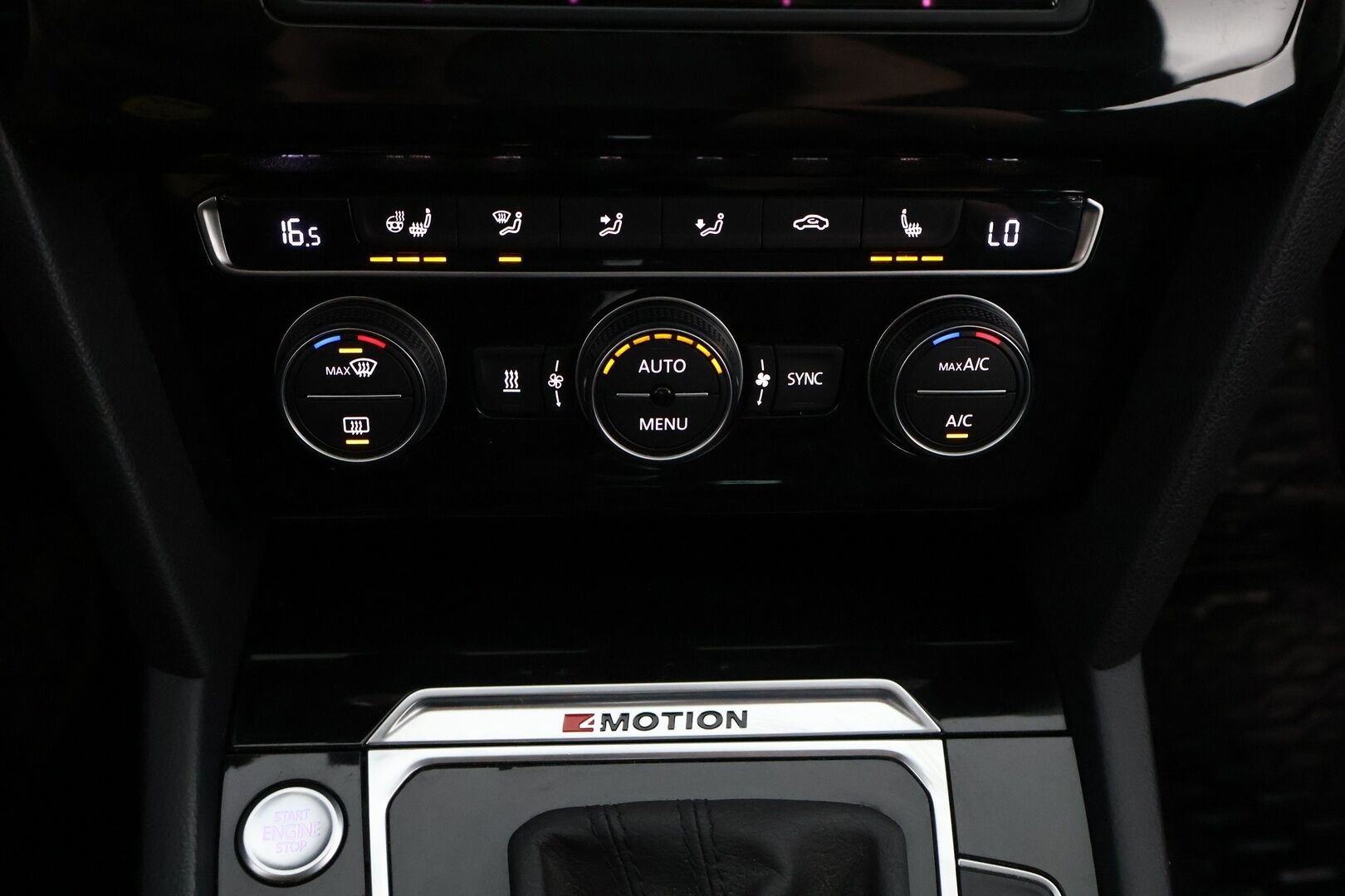 Volkswagen Passat 2015 Variant Highline 2,0 TDI 140 kW (190 hv) BlueMotion Technology 4MOTION DSG - *Webasto / ACC / P-kamera / Koukku / Nahkaverhoilu* MYYDÄÄN HUUTOKAUPAT.COMISSA!!*