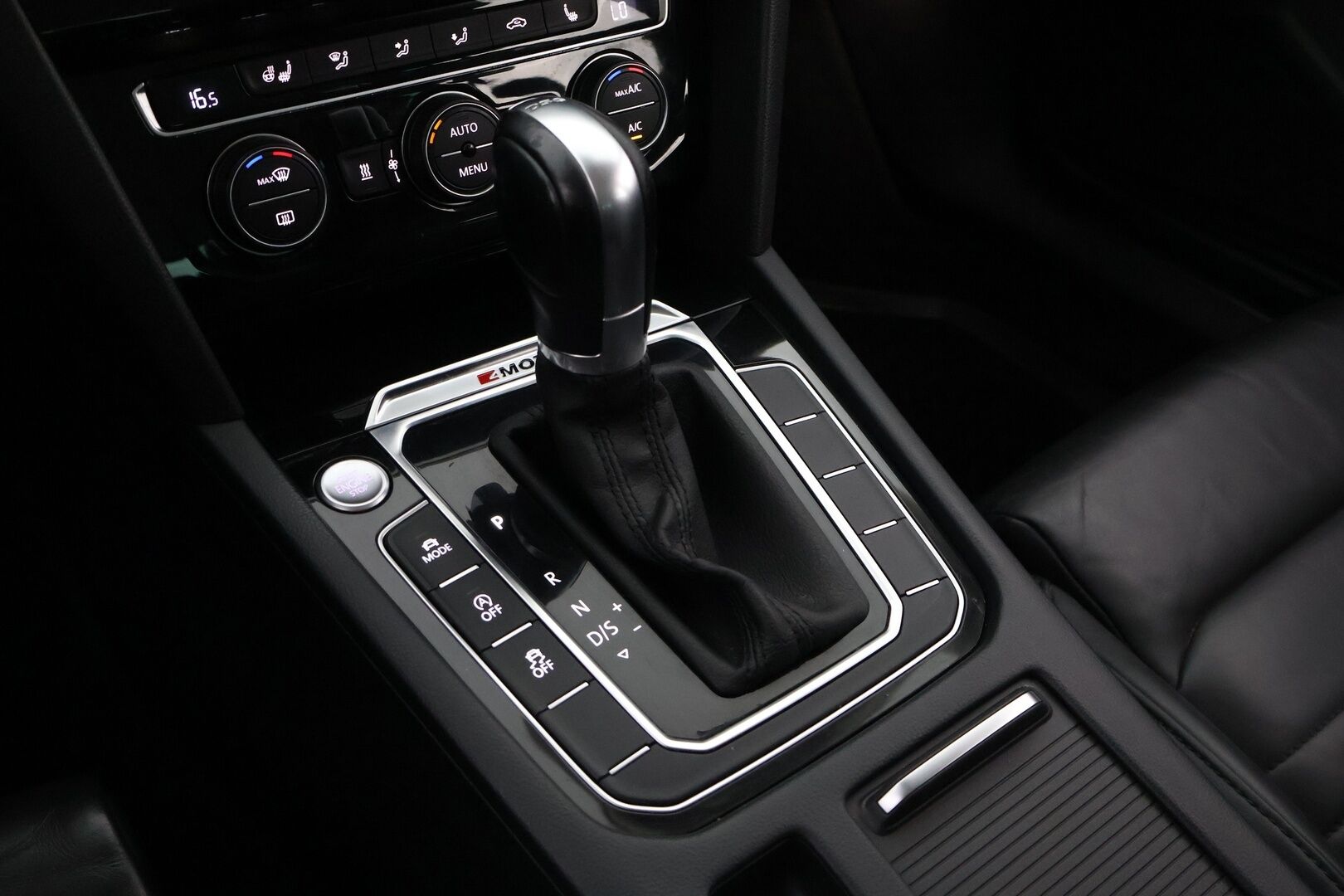 Volkswagen Passat 2015 Variant Highline 2,0 TDI 140 kW (190 hv) BlueMotion Technology 4MOTION DSG - *Webasto / ACC / P-kamera / Koukku / Nahkaverhoilu* MYYDÄÄN HUUTOKAUPAT.COMISSA!!*