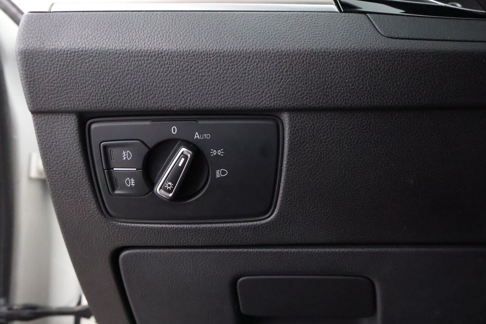 Volkswagen Passat 2015 Variant Highline 2,0 TDI 140 kW (190 hv) BlueMotion Technology 4MOTION DSG - *Webasto / ACC / P-kamera / Koukku / Nahkaverhoilu* MYYDÄÄN HUUTOKAUPAT.COMISSA!!*