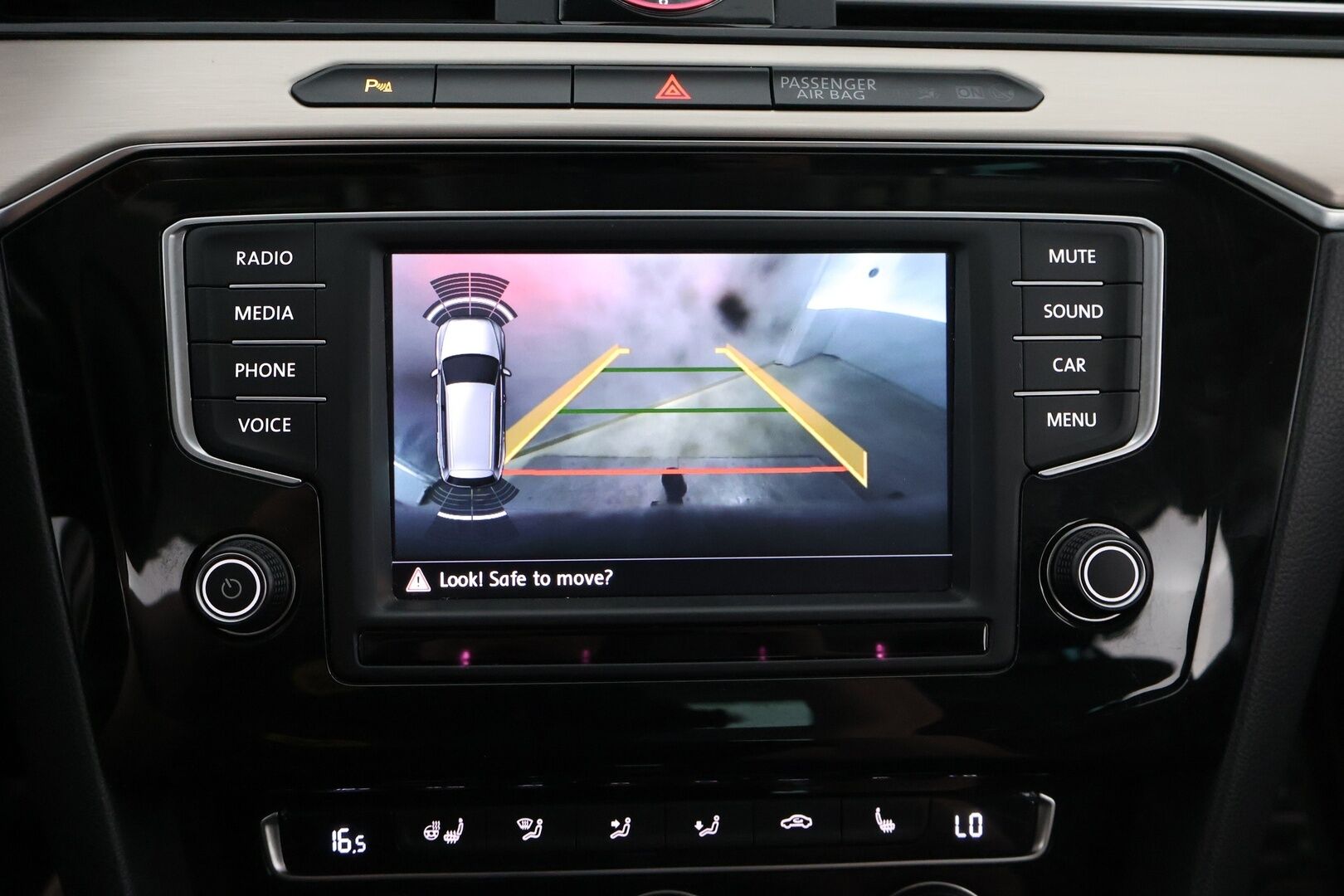 Volkswagen Passat 2015 Variant Highline 2,0 TDI 140 kW (190 hv) BlueMotion Technology 4MOTION DSG - *Webasto / ACC / P-kamera / Koukku / Nahkaverhoilu* MYYDÄÄN HUUTOKAUPAT.COMISSA!!*