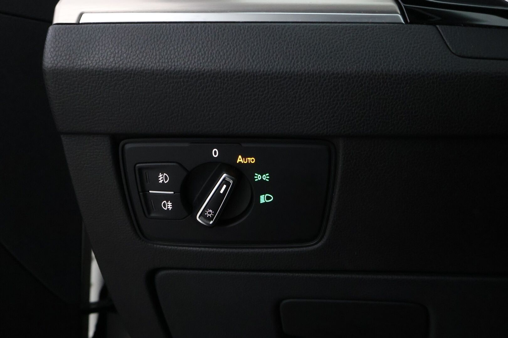 Volkswagen Passat 2015 Variant Highline 2,0 TDI 140 kW (190 hv) BlueMotion Technology 4MOTION DSG - *Webasto / ACC / P-kamera / Koukku / Nahkaverhoilu* MYYDÄÄN HUUTOKAUPAT.COMISSA!!*