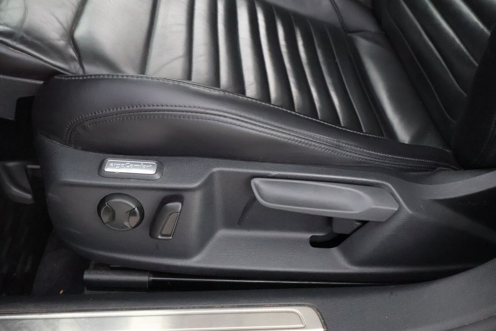 Volkswagen Passat 2015 Variant Highline 2,0 TDI 140 kW (190 hv) BlueMotion Technology 4MOTION DSG - Webasto / Adapt.Vakkari / Vetokoukku / Peruutuskamera / Nahkasisusta / LED / Juuri tullut Tampereelle!