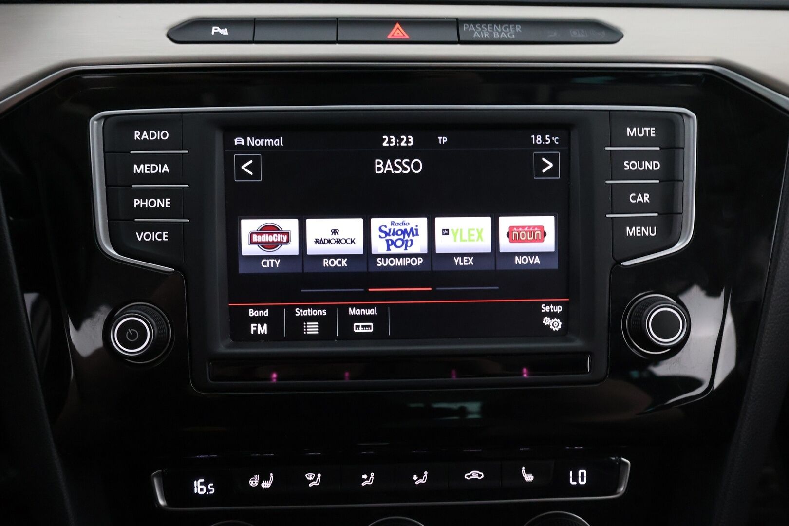 Volkswagen Passat 2015 Variant Highline 2,0 TDI 140 kW (190 hv) BlueMotion Technology 4MOTION DSG - Webasto / Adapt.Vakkari / Vetokoukku / Peruutuskamera / Nahkasisusta / LED / Juuri tullut Tampereelle!