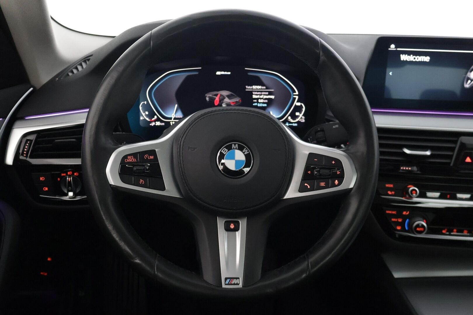 BMW 530 2020 G30 Sedan 530e xDrive A Charged Edition * M- sport ratti / Peruutuskamera / Rartinlämmitys/  Kaukovaloassistentti * - * Suomi-Auto / 2- Omisteinen / Kahdet renkaat Bmw:n vanteilla *