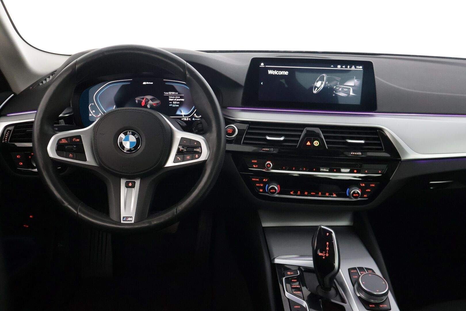BMW 530 2020 G30 Sedan 530e xDrive A Charged Edition * M- sport ratti / Peruutuskamera / Rartinlämmitys/  Kaukovaloassistentti * - * Suomi-Auto / 2- Omisteinen / Kahdet renkaat Bmw:n vanteilla *