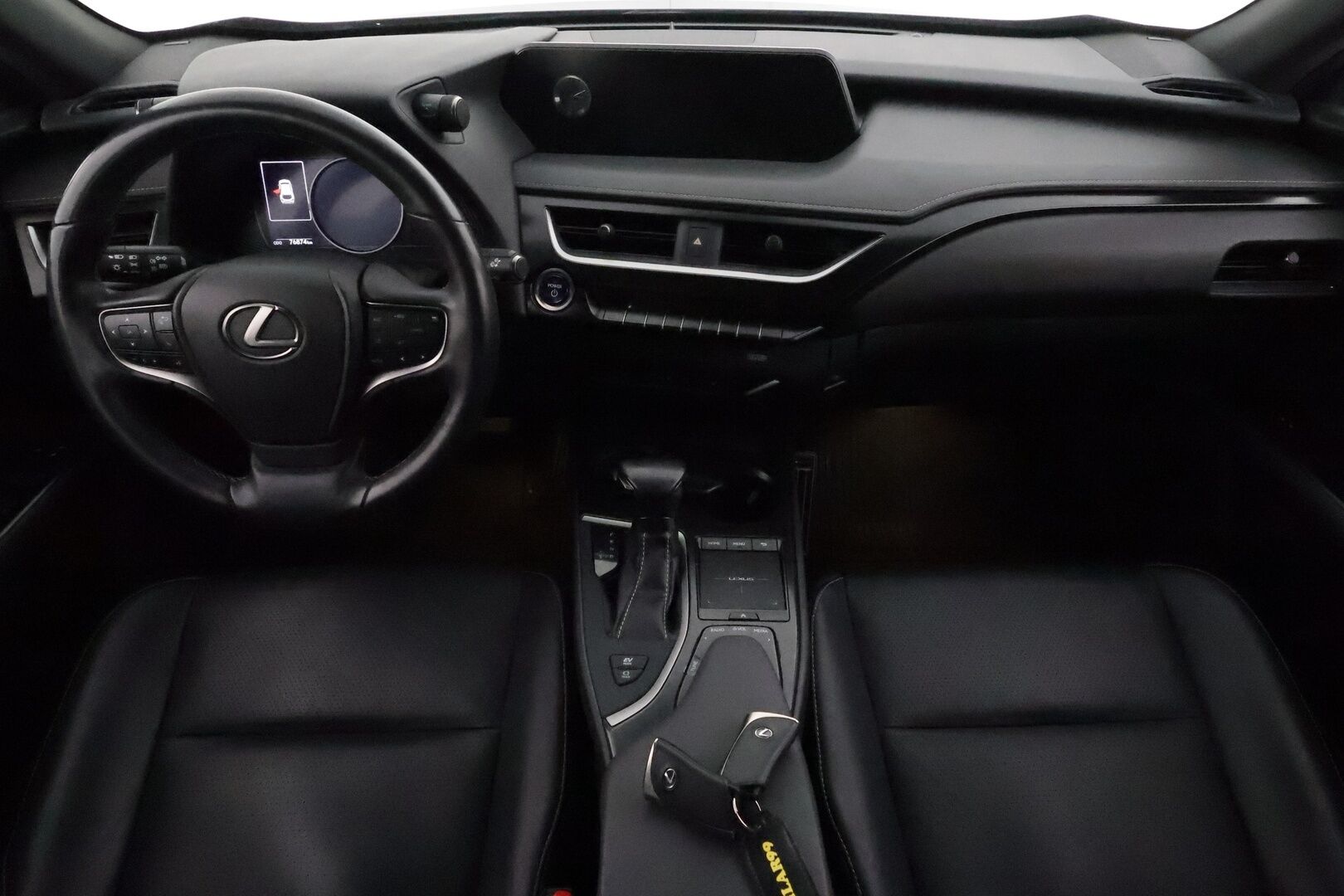 Lexus UX 2019 250h AWD Premium * Adapt.Vakkari / Mark&Levinson / Nahkasisusta / Sähköpenkit / Lohkolämmitin / Navi / LED - Suomi-auto / Kahdet renkaat aluvanteilla / Merkkihuollettu / Hyvät varusteet!