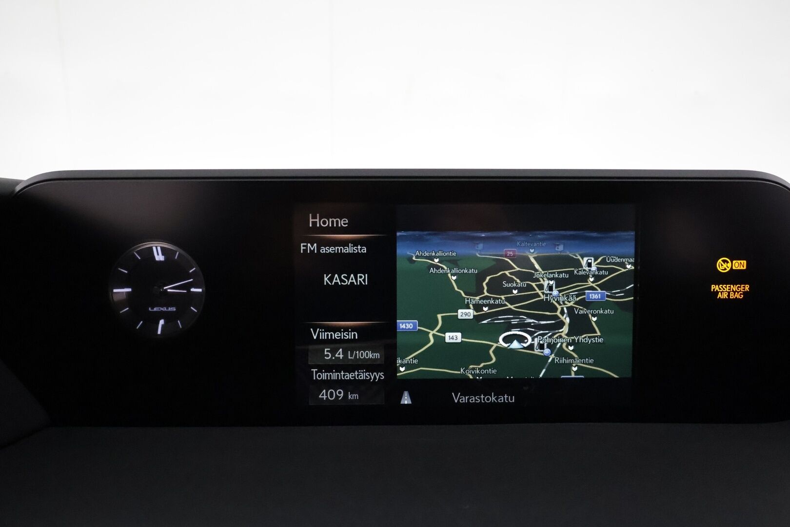 Lexus UX 2019 250h AWD Premium * Adapt.Vakkari / Mark&Levinson / Nahkasisusta / Sähköpenkit / Lohkolämmitin / Navi / LED - Suomi-auto / Kahdet renkaat aluvanteilla / Merkkihuollettu / Hyvät varusteet!