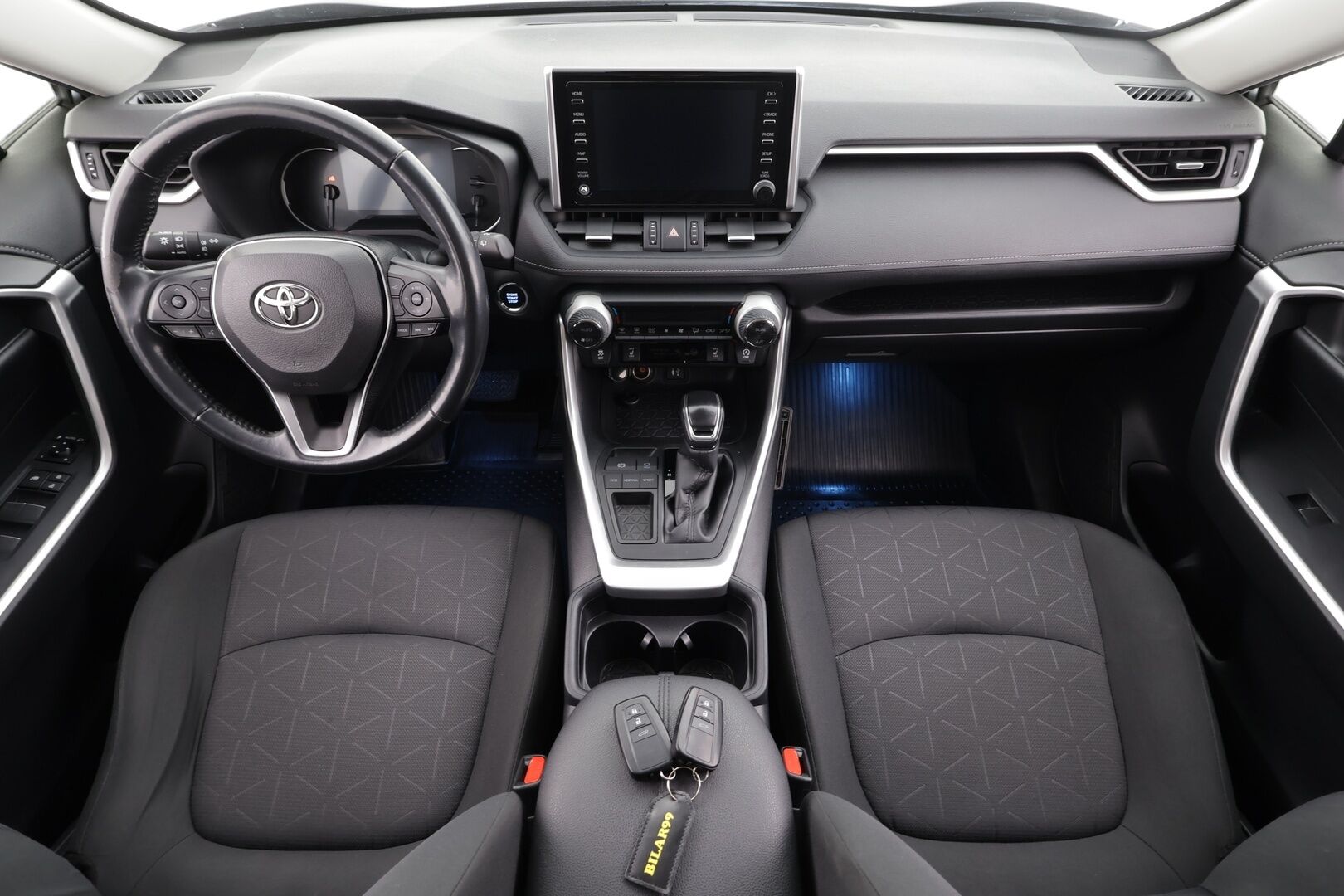 Toyota RAV4 2019 2,0 VVT-iE Business Multidrive S * ACC / LED / P.Kamera / Navi / Sisätilanlämmitin / Koukku / Kaistavahti / Keyless * - Suomi-auto / Kahdet renkaat - HULLU BLACKWEEK KORKOTARJOUS 2,49%
