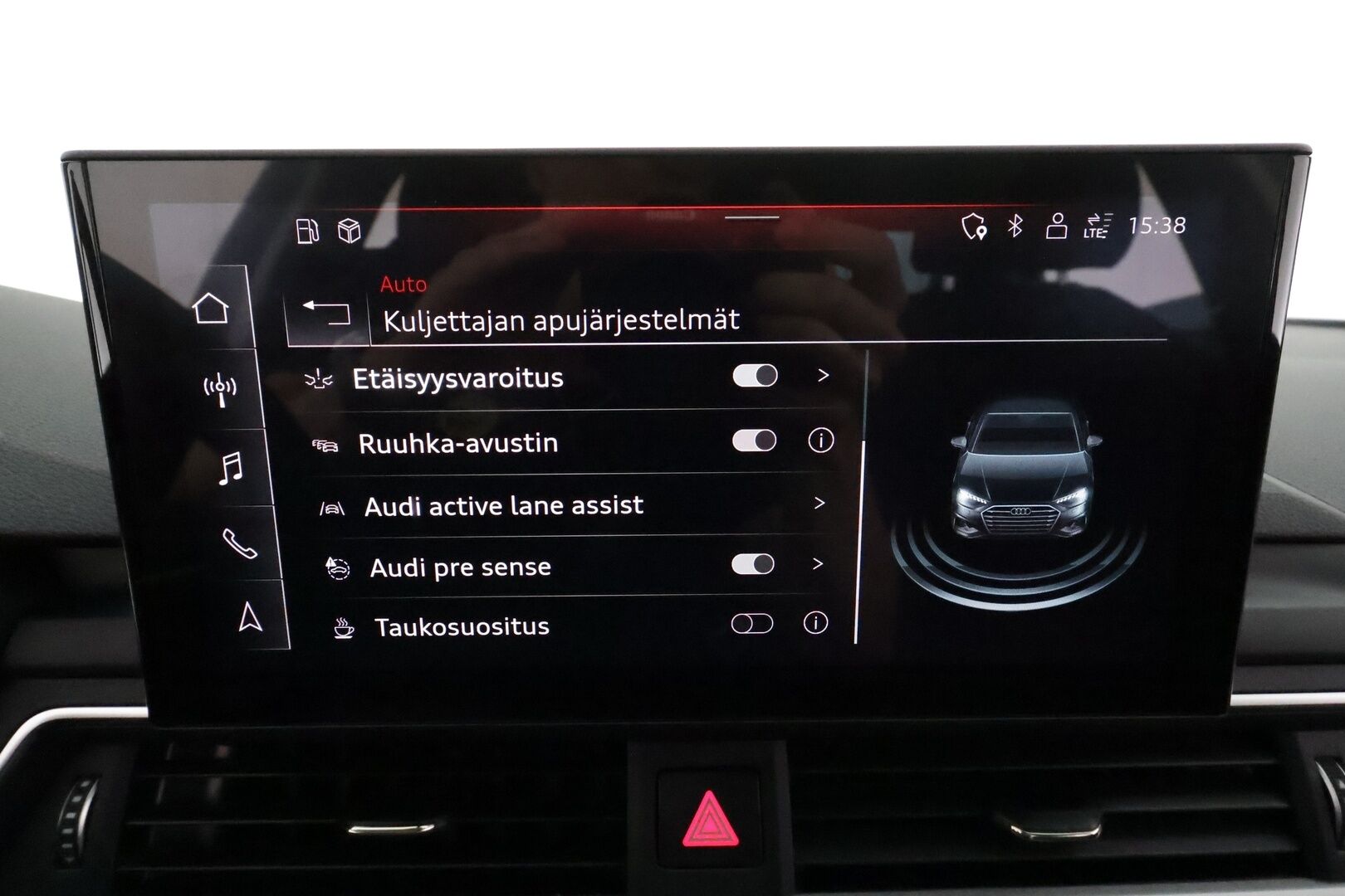 Audi A4 2020 Sedan Business Advanced 35 TFSI 110 kW MHEV S tronic **Webasto / Koukku / Adapt.Vakkari / LED / P.kamera / Sportpenkit** - Suomi-auto / Kahdet Renkaat
