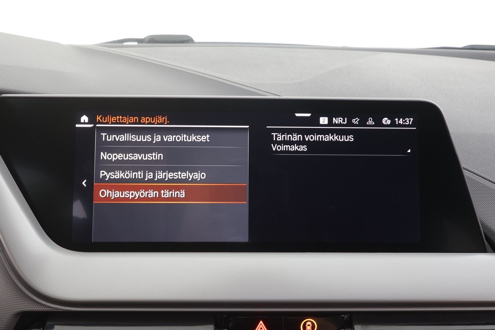 BMW 118 2020 F40 Hatchback 118i A Business - | Sporttipenkit | LED | Puolinahat | Digimittaristo | Navi | P.tutkat | Kaistavahti | Vakkari | Aut. pitkät | 2x renkaat aluin | 