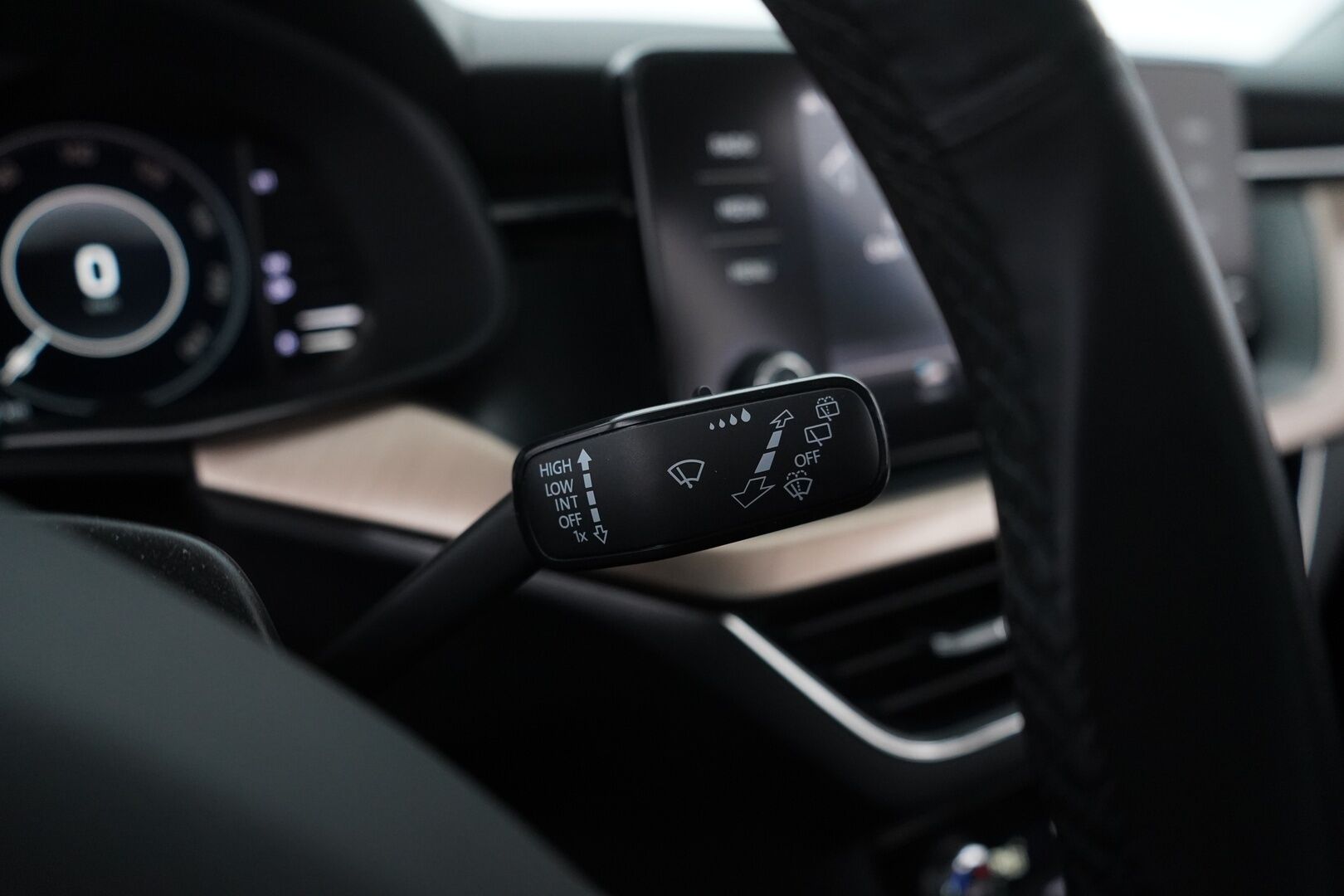 Skoda Kamiq 2020 1.0 TSI 115 Style DSG Autom. *Digimittaristo / ACC / Kamera / Ratinlämmitin / Lämpölasi* - Suomi-auto / Kahdet Skodan Vanteet - HULLU BLACKWEEK KORKOTARJOUS 2,49%