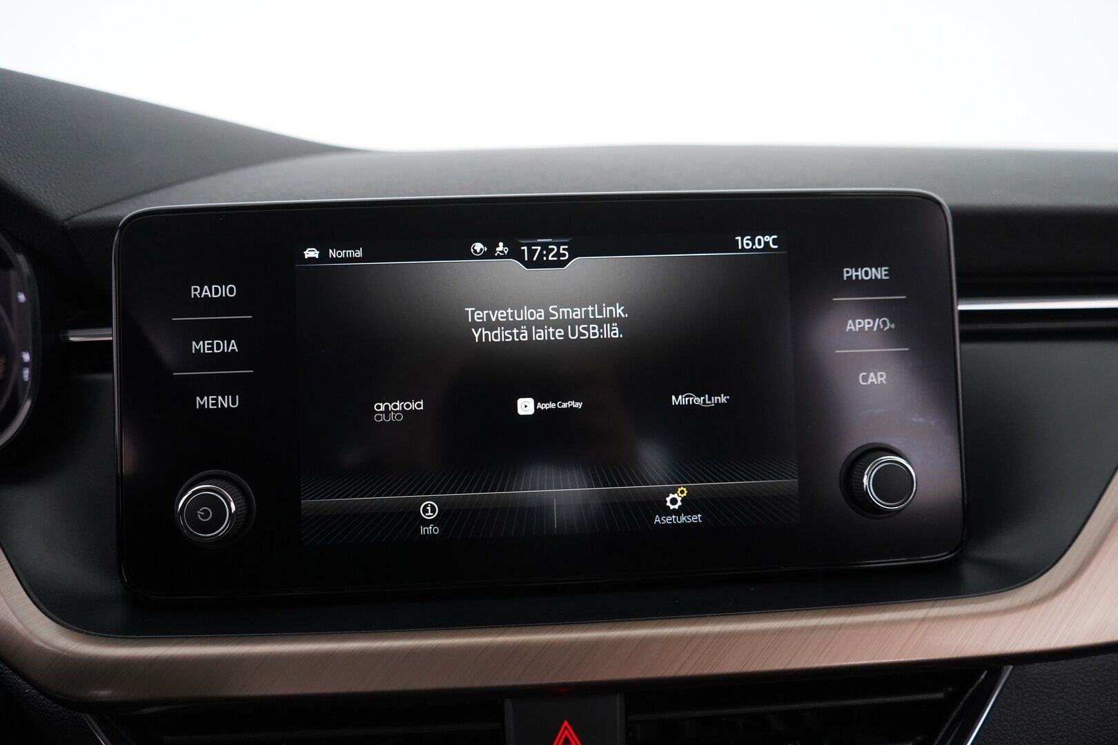 Skoda Kamiq 2020 1.0 TSI 115 Style DSG Autom. *Digimittaristo / ACC / Kamera / Ratinlämmitin / Lämpölasi* - Suomi-auto / Kahdet Skodan Vanteet - HULLU BLACKWEEK KORKOTARJOUS 2,49%