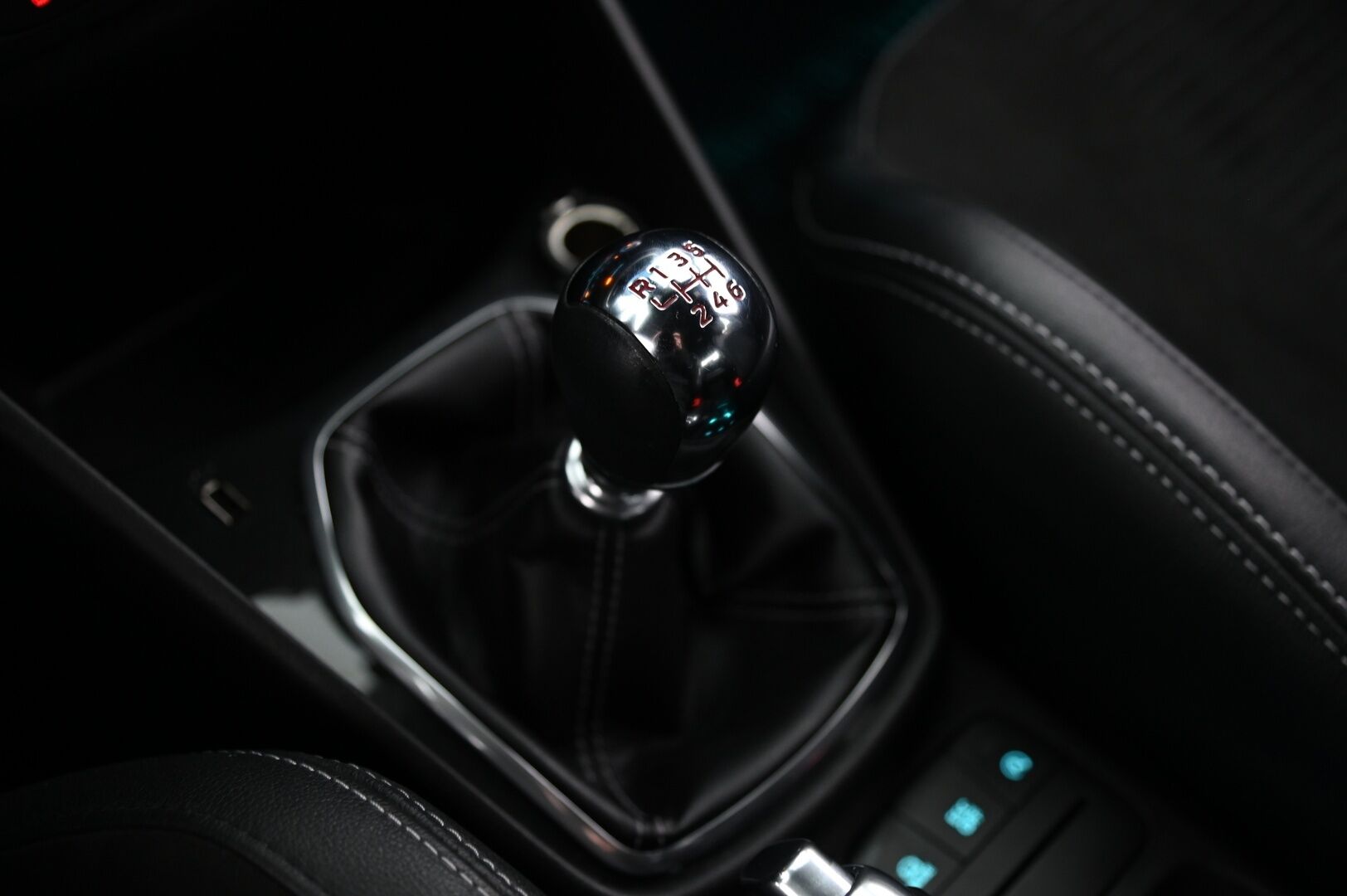 Ford Fiesta 2020 1,5 EcoBoost 200hv M6 ST 5-ovinen *Recaro / Bang & Olufsen / Lämpöpaketti / Navigointi* - BLIS / Mustasisäkatto / Kaistavahti / AppleCarplay / LED / Hyvin Huollettu 