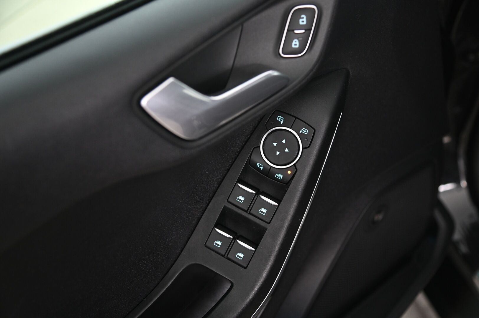 Ford Fiesta 2020 1,5 EcoBoost 200hv M6 ST 5-ovinen *Recaro / Bang & Olufsen / Lämpöpaketti / Navigointi* - BLIS / Mustasisäkatto / Kaistavahti / AppleCarplay / LED / Hyvin Huollettu 