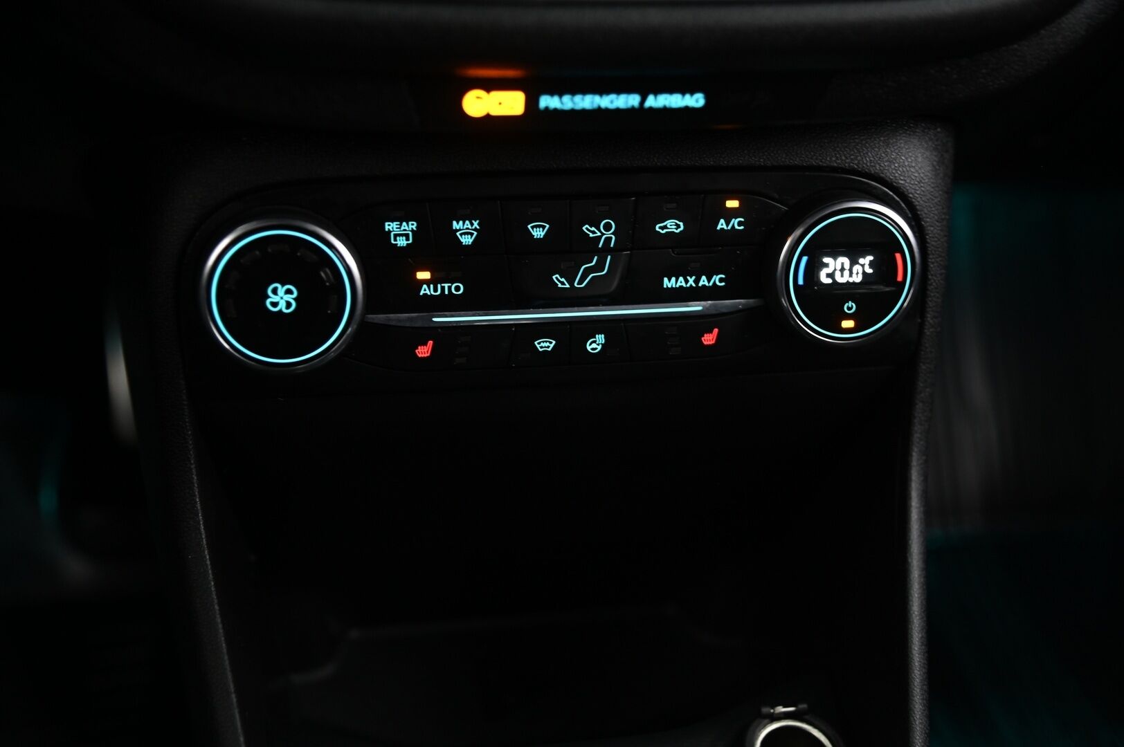 Ford Fiesta 2020 1,5 EcoBoost 200hv M6 ST 5-ovinen *Recaro / Bang & Olufsen / Lämpöpaketti / Navigointi* - BLIS / Mustasisäkatto / Kaistavahti / AppleCarplay / LED / Hyvin Huollettu 