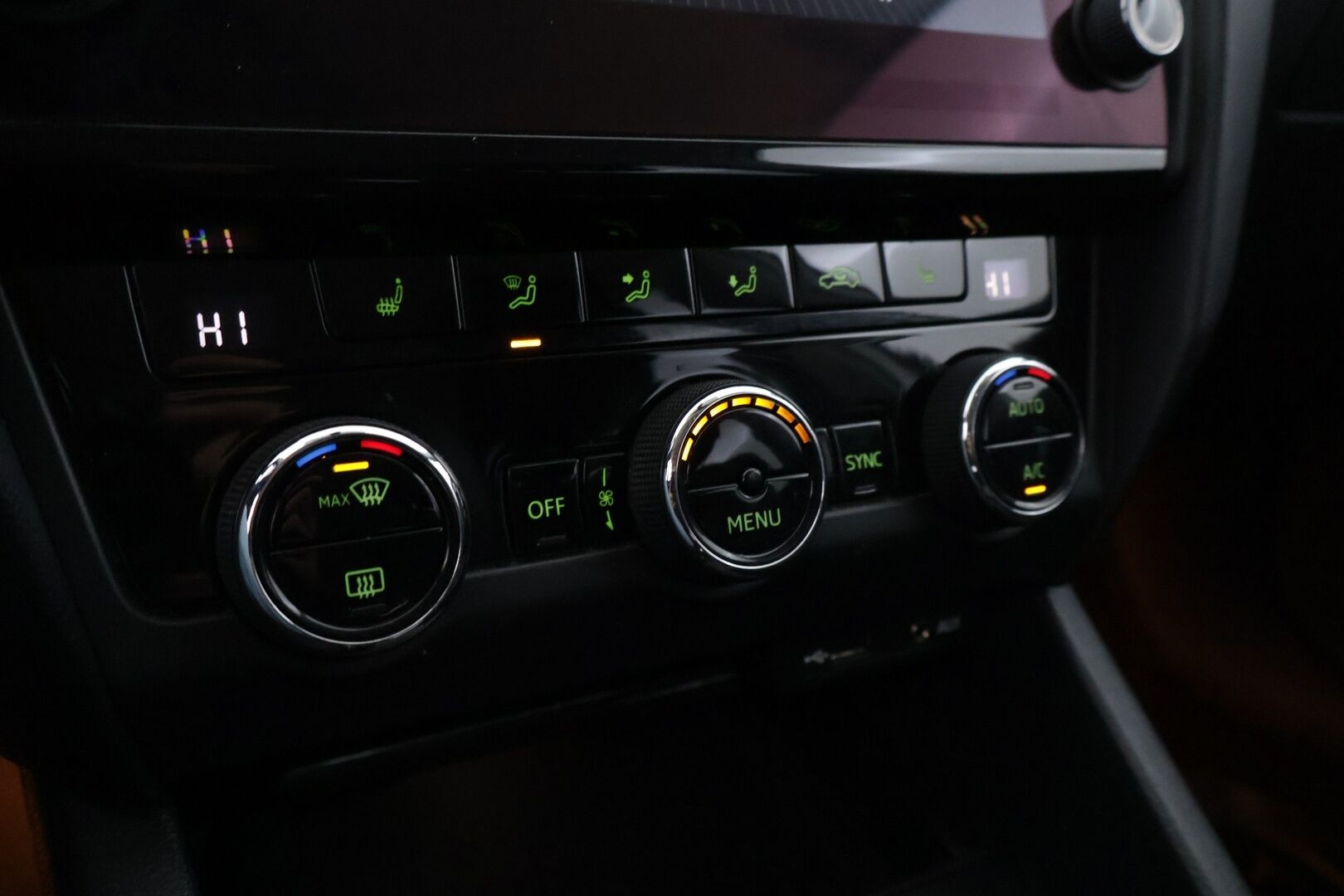 Skoda Octavia 2018 2,0 Combi TDI 184 4x4 Scout DSG Autom. - YritysOutlet - Myydään vain yrityksille - Lohko / Koukku / ACC / Kaukovaloautomatiikka!