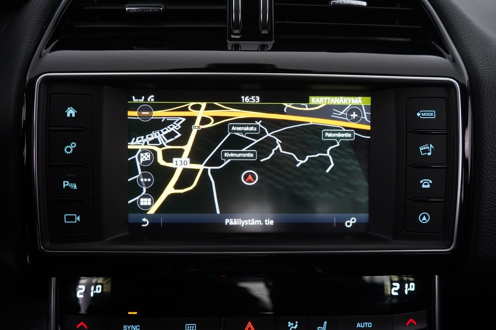 Jaguar XE 2018 20d Business AWD Aut R-SPORT - HUUTOKAUPAT.COM | R-Sport | Neliveto | 2 x vanteet | Koukku | Kamera | Nahat - KORKO VAIN 3,99 %