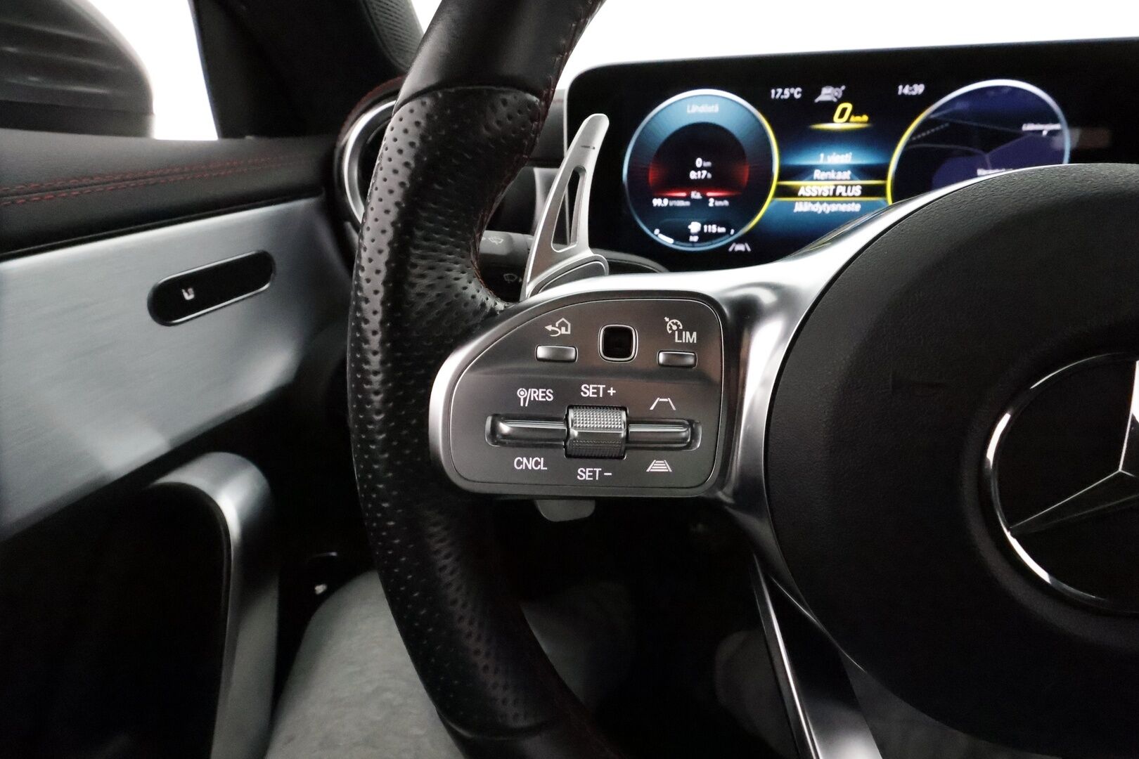 Mercedes-Benz CLA 2020 200 A Business AMG *Multibeam / ACC / Widescreen / P.kamera / Sporttipenkit / Lohkolämmitin* - Juuri huollettu / Juuri katsastettu / Seuraava katsastus 10/2027 * - Osta nyt, maksa vasta ensi vuonna