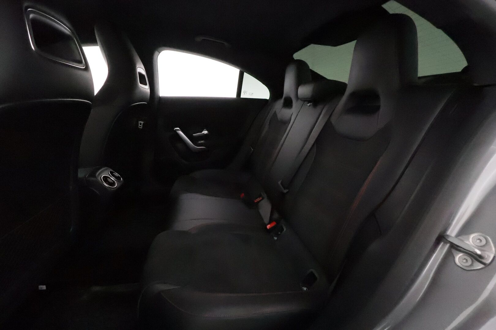 Mercedes-Benz CLA 2020 200 A Business AMG *Multibeam / ACC / Widescreen / P.kamera / Sporttipenkit / Lohkolämmitin* - Juuri huollettu / Juuri katsastettu / Seuraava katsastus 10/2027 * - Osta nyt, maksa vasta ensi vuonna