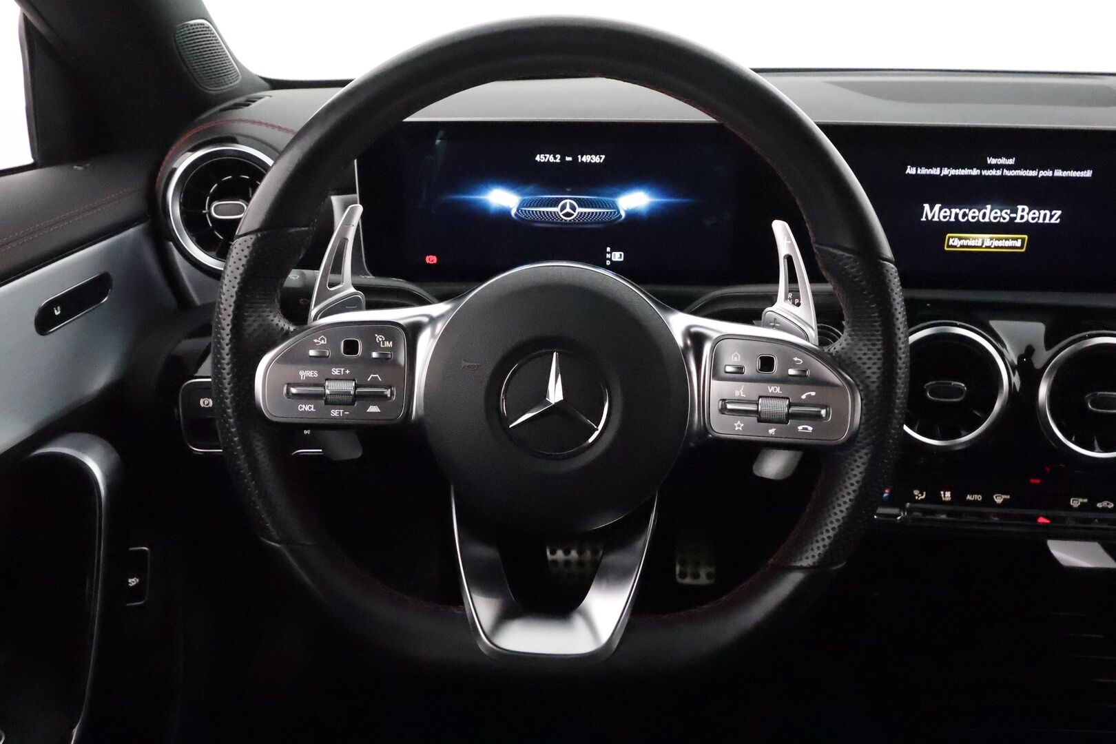 Mercedes-Benz CLA 2020 200 A Business AMG *Multibeam / ACC / Widescreen / P.kamera / Sporttipenkit / Lohkolämmitin* - Juuri huollettu / Juuri katsastettu / Seuraava katsastus 10/2027 * - Osta nyt, maksa vasta ensi vuonna