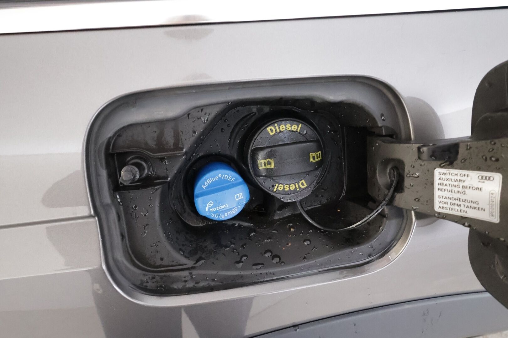 Audi A4 allroad quattro 2020 Business Comfort Edition 40 TDI 140 kW quattro S tronic * Webasto / Koukku / Matrix-LED / P.tutkat / Digimittaristo * - Suomi-auto / Kahdet renkaat aluvanteilla - HULLUT JOULUT KORKOTARJOUS 2,49% 