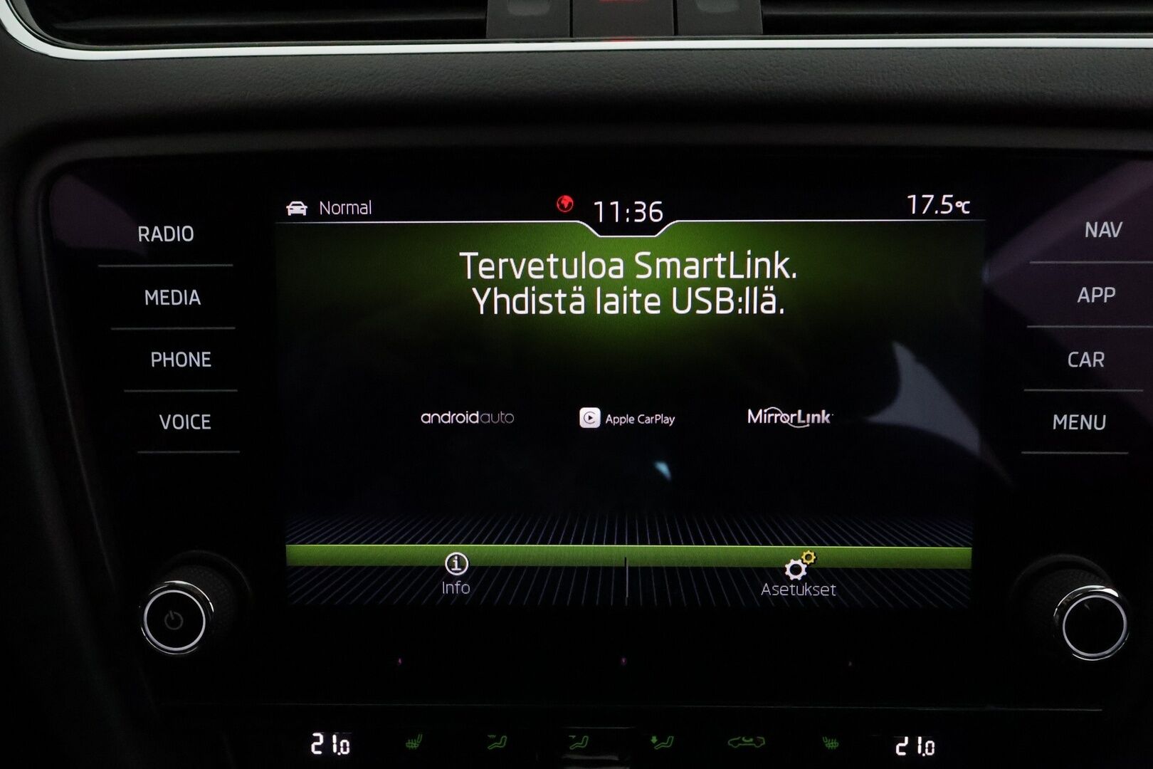 Skoda Octavia 2020 1,5 TSI Style BusinessLine DSG **Webasto / Koukku / ACC / LED / P.Tutkat / Navi / Kaistavahti / Keyless** - 1-om Suomi-auto / Kahdet Renkaat