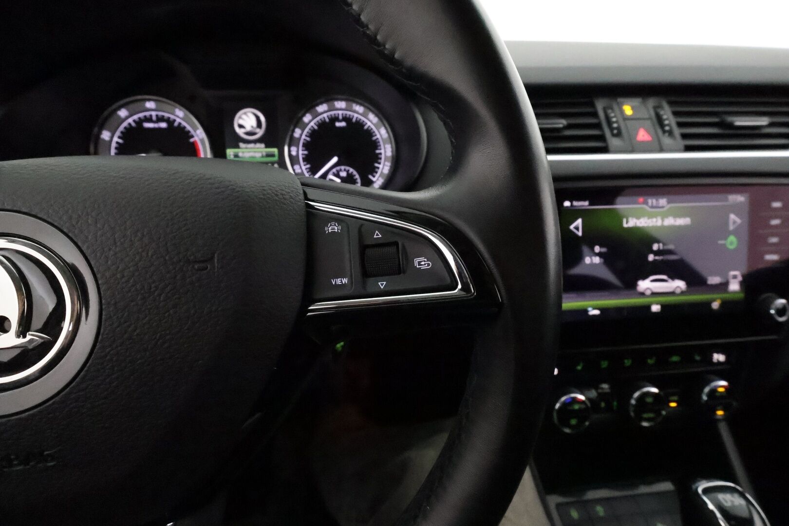 Skoda Octavia 2020 1,5 TSI Style BusinessLine DSG **Webasto / Koukku / ACC / LED / P.Tutkat / Navi / Kaistavahti / Keyless** - 1-om Suomi-auto / Kahdet Renkaat