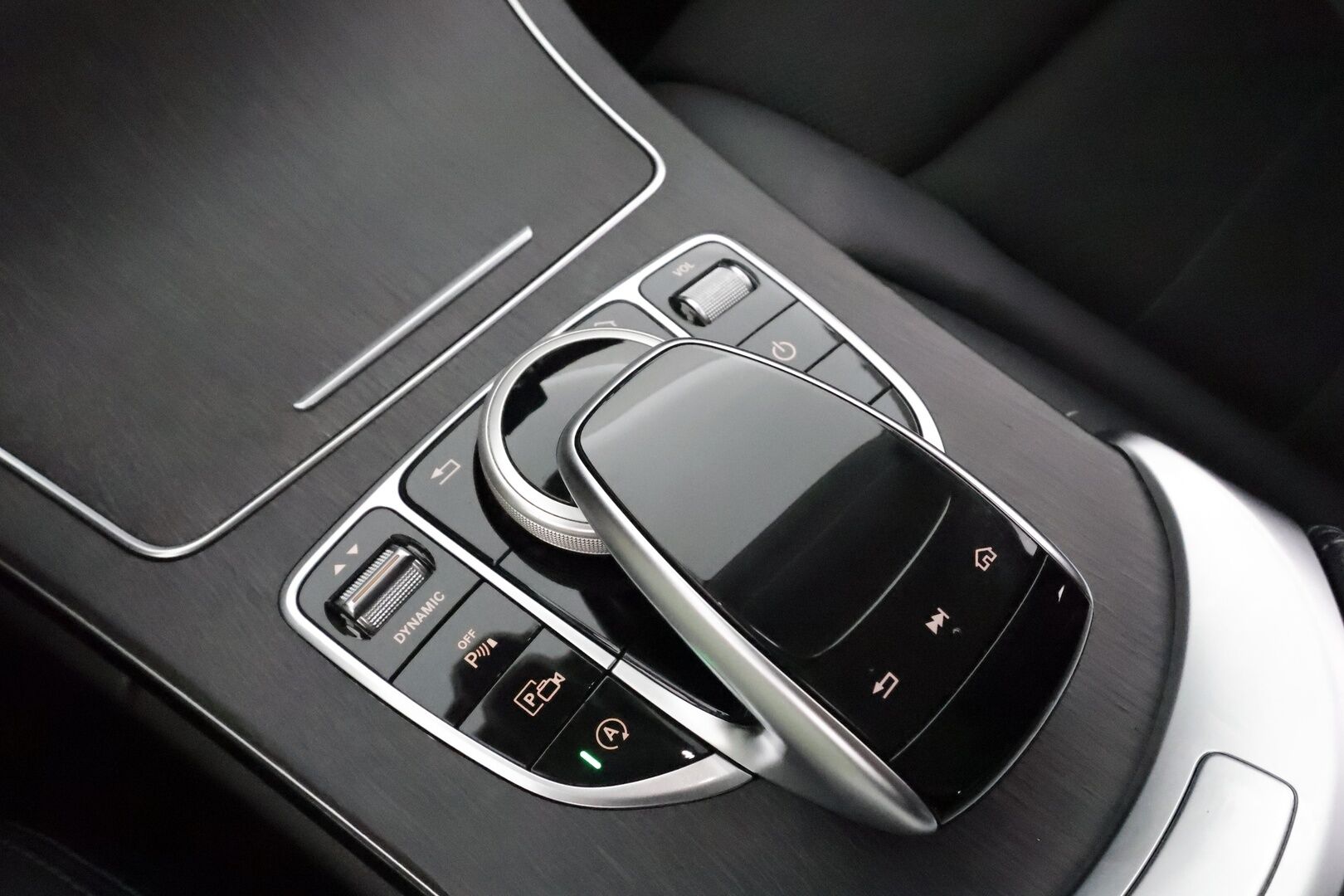 Mercedes-Benz C 2019 220 d T A Business **Adapt.vakkari / Burmester / Webasto / Koukku / Multibeam / 360° / Sporttipenkit Muistilla** - Kahdet Renkaat / **HUIPPU VARUSTEET**
