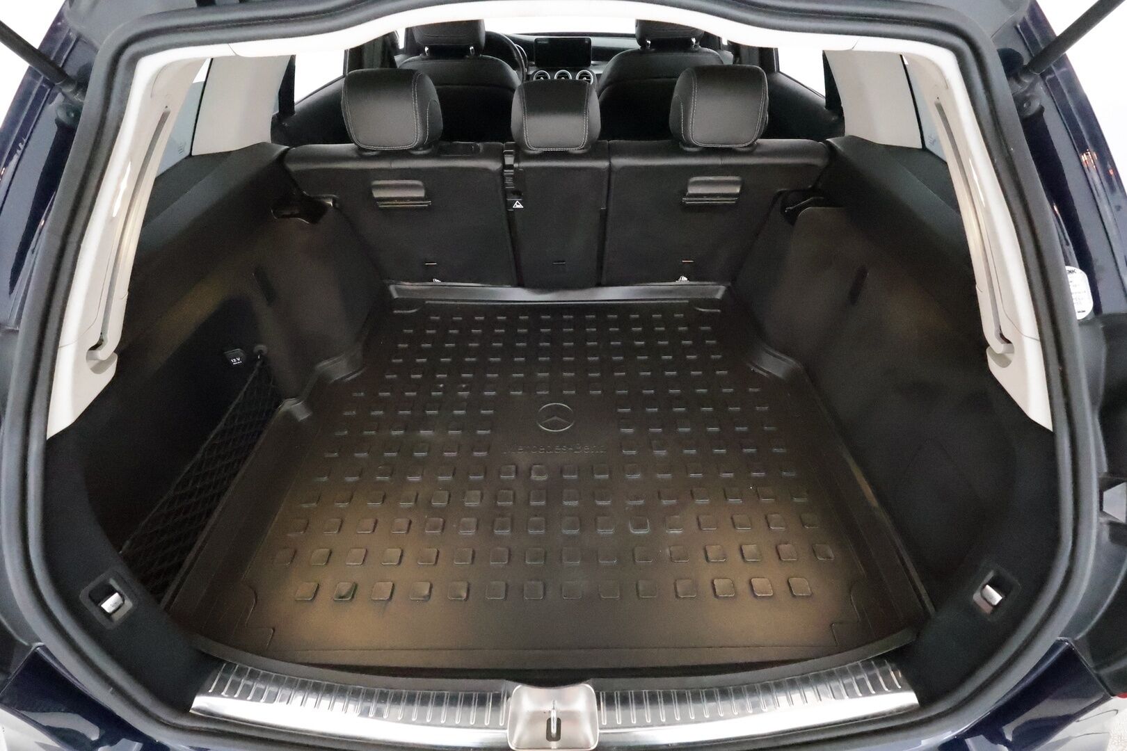 Mercedes-Benz C 2019 220 d T A Business **Adapt.vakkari / Burmester / Webasto / Koukku / Multibeam / 360° / Sporttipenkit Muistilla** - Kahdet Renkaat / **HUIPPU VARUSTEET**