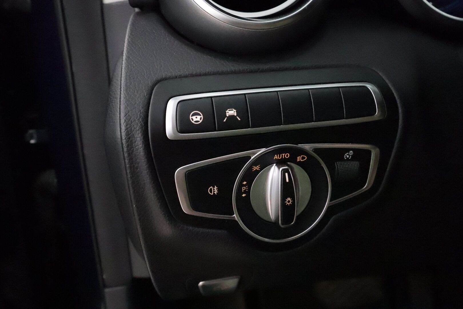 Mercedes-Benz C 2019 220 d T A Business **Adapt.vakkari / Burmester / Webasto / Koukku / Multibeam / 360° / Sporttipenkit Muistilla** - Kahdet Renkaat / **HUIPPU VARUSTEET**