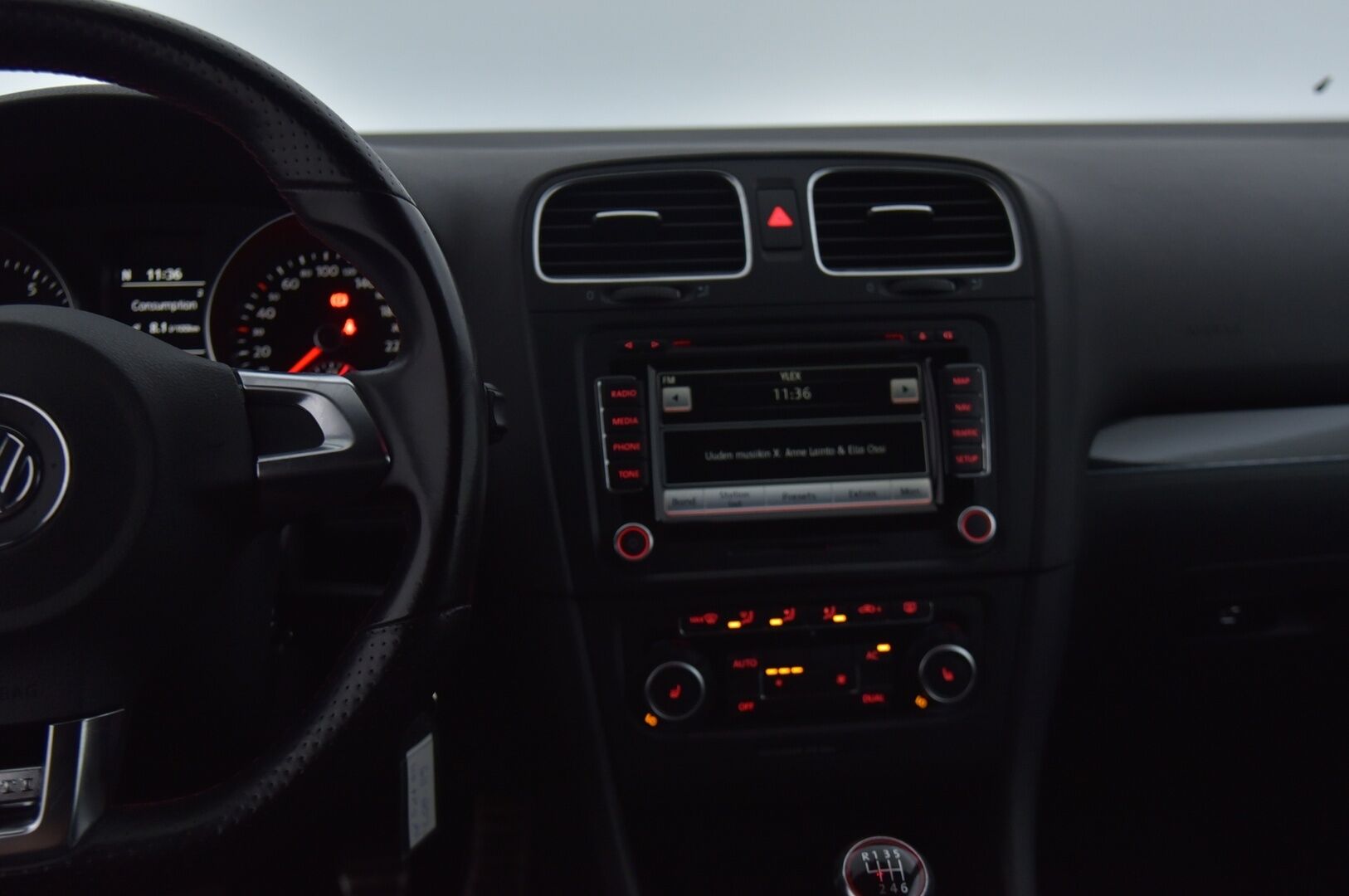 Volkswagen Golf 2010 GTI 2,0 155 kW (210 hv) / Dynaudio / Nahkasisusta / Navi / Tutkat / YritysOutlet - Myydään vain yrityksille - YritysOutlet - Myydään vain yrityksille