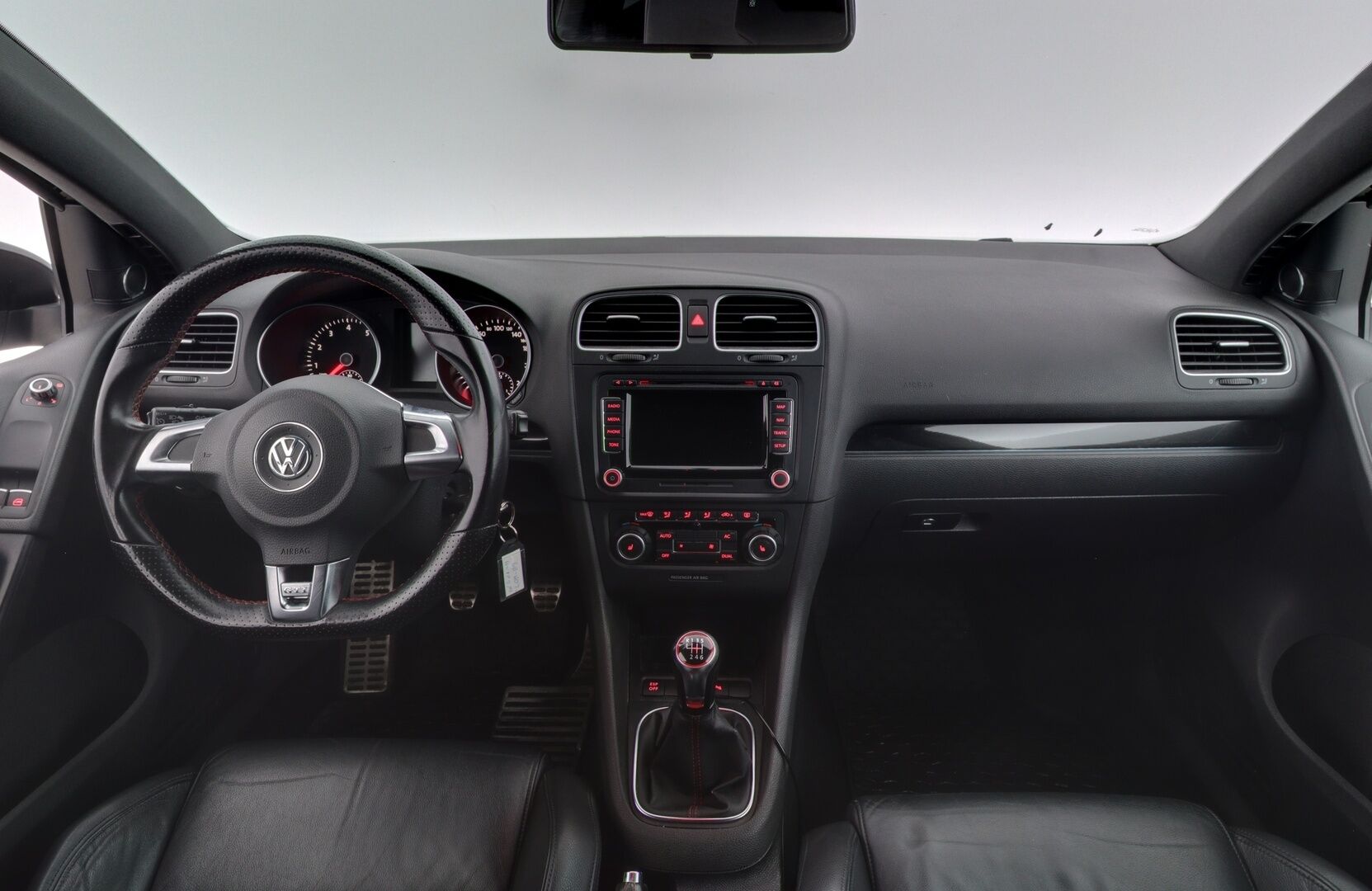 Volkswagen Golf 2010 GTI 2,0 155 kW (210 hv) / Dynaudio / Nahkasisusta / Navi / Tutkat / YritysOutlet - Myydään vain yrityksille - YritysOutlet - Myydään vain yrityksille