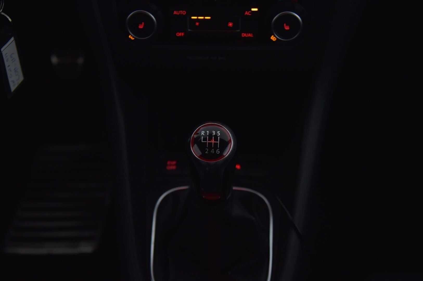 Volkswagen Golf 2010 GTI 2,0 155 kW (210 hv) / Dynaudio / Nahkasisusta / Navi / Tutkat / YritysOutlet - Myydään vain yrityksille - YritysOutlet - Myydään vain yrityksille