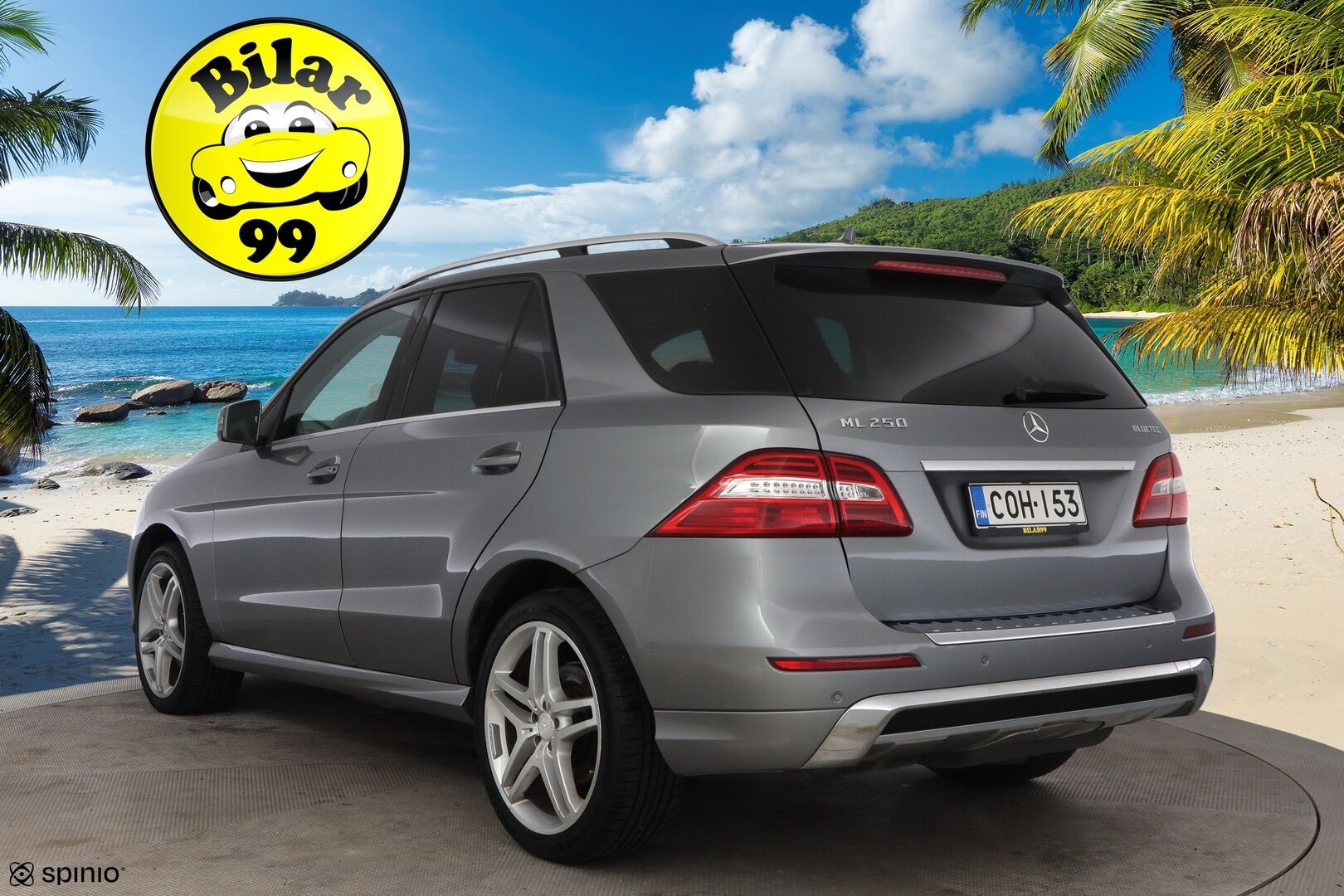 Mercedes-Benz ML 2013 250 BlueTec 4Matic Premium Business AMG - Ilma-alusta / Nahka-Alcantara / Kattoluukku / Vetokoukku / Lohko & Sisäpistoke / Comand Navi / ILS Xenon / Hyvin varusteltu!
