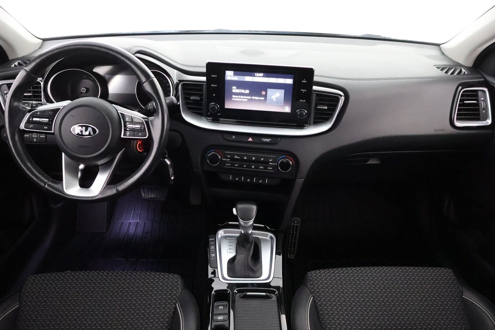 Kia XCeed 2020 1,4 T-GDI ISG 140hv EX DCT AT - Suomiauto / Peruutuskamera / Vetokoukku / Puolinahkasisusta / Merkkihuollot / Apple&Android / LED / Lohko & Sisäpistoke / Juuri tullut Tampereelle!