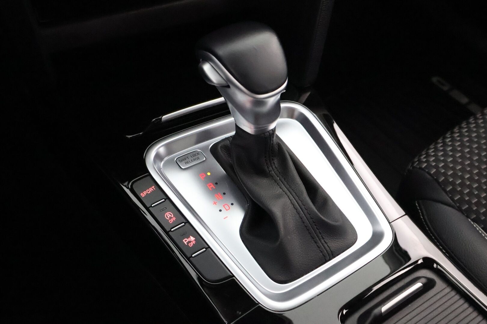 Kia XCeed 2020 1,4 T-GDI ISG 140hv EX DCT AT - Suomiauto / Peruutuskamera / Vetokoukku / Puolinahkasisusta / Merkkihuollot / Apple&Android / LED / Lohko & Sisäpistoke / Juuri tullut Tampereelle!