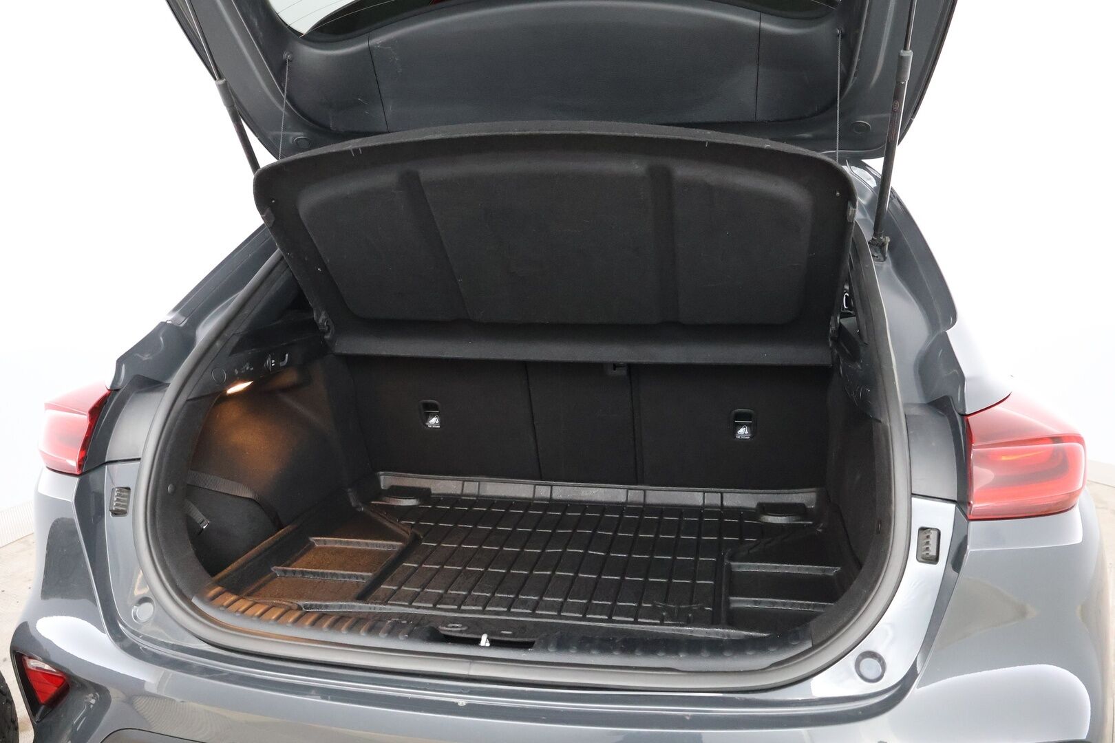 Kia XCeed 2020 1,4 T-GDI ISG 140hv EX DCT AT - Suomiauto / Peruutuskamera / Vetokoukku / Puolinahkasisusta / Merkkihuollot / Apple&Android / LED / Lohko & Sisäpistoke / Juuri tullut Tampereelle!